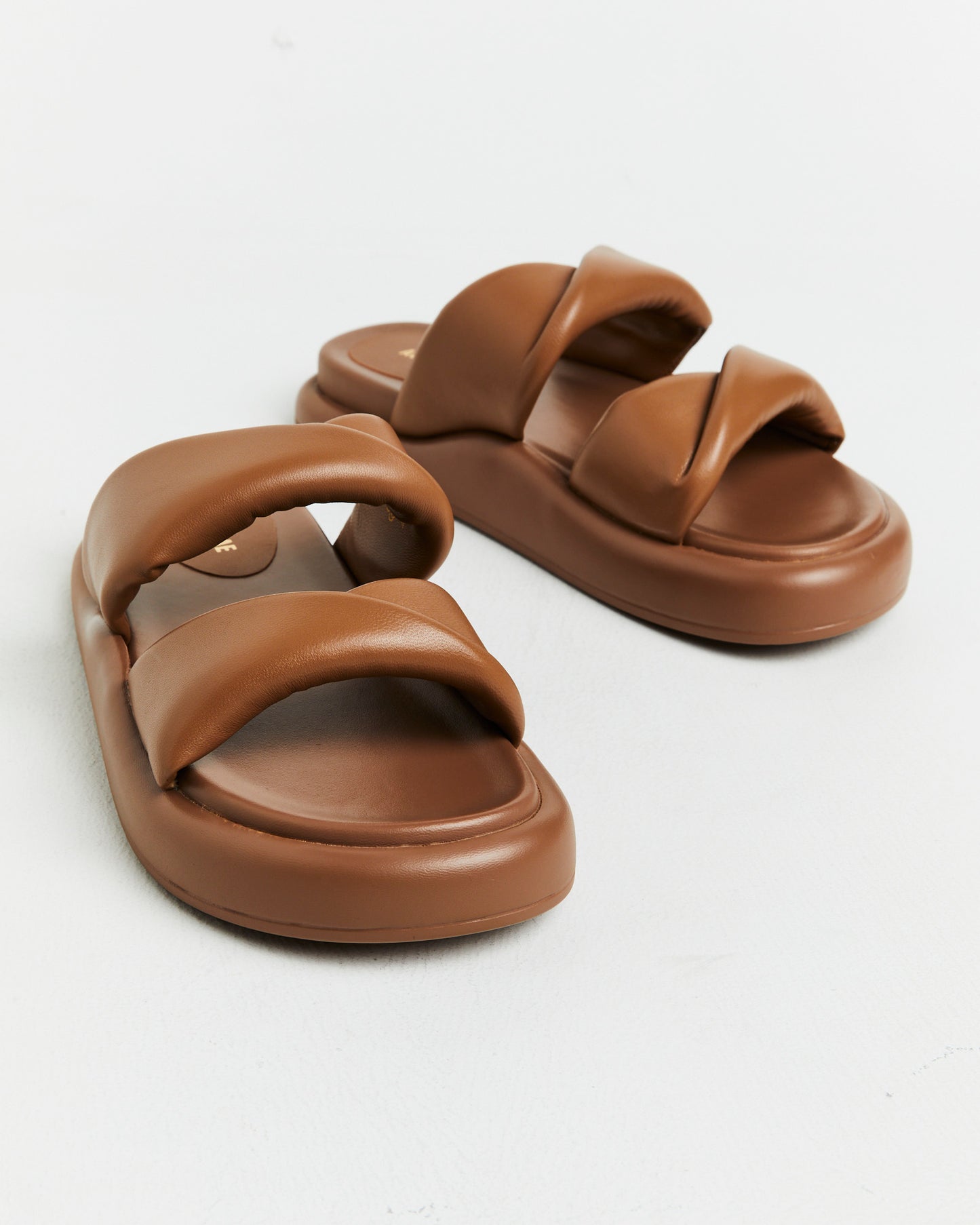 Therese Slides in Tan