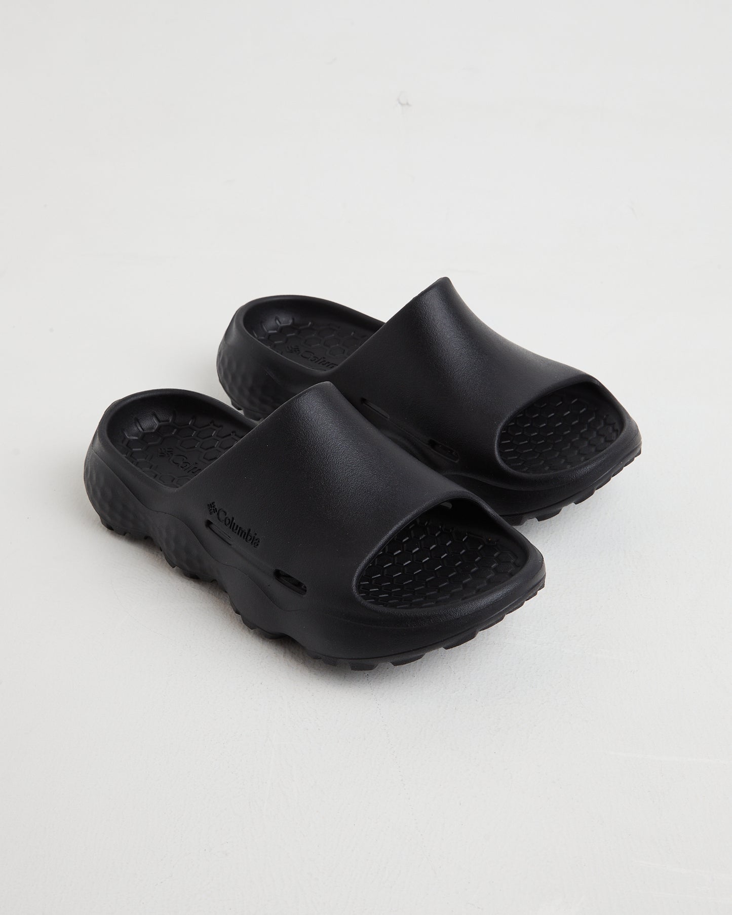 Thrive Revive Slides in Black