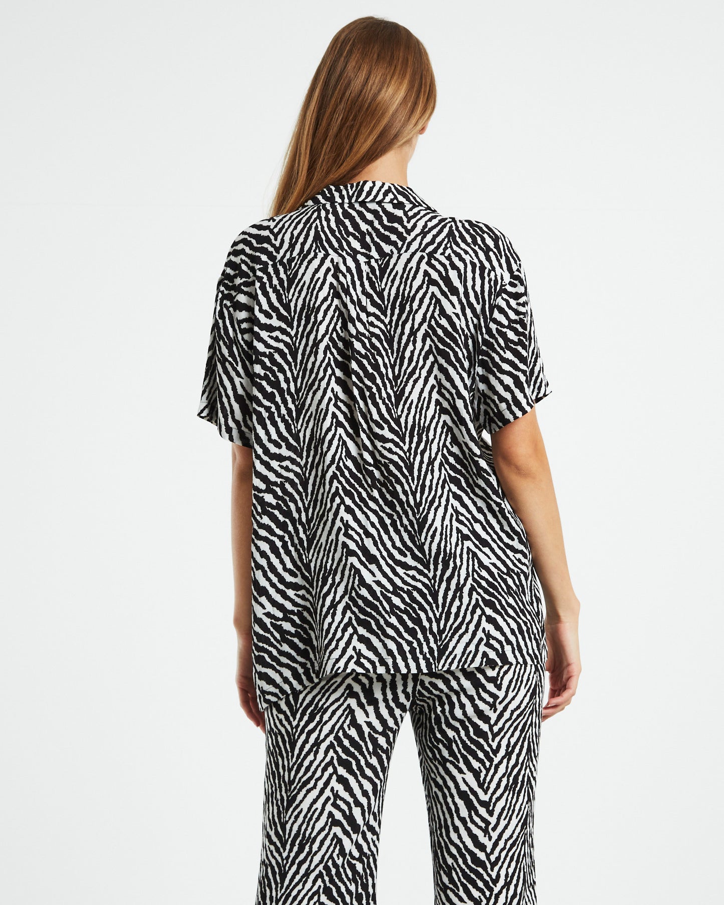 Lola Short Sleeve Zebra Black