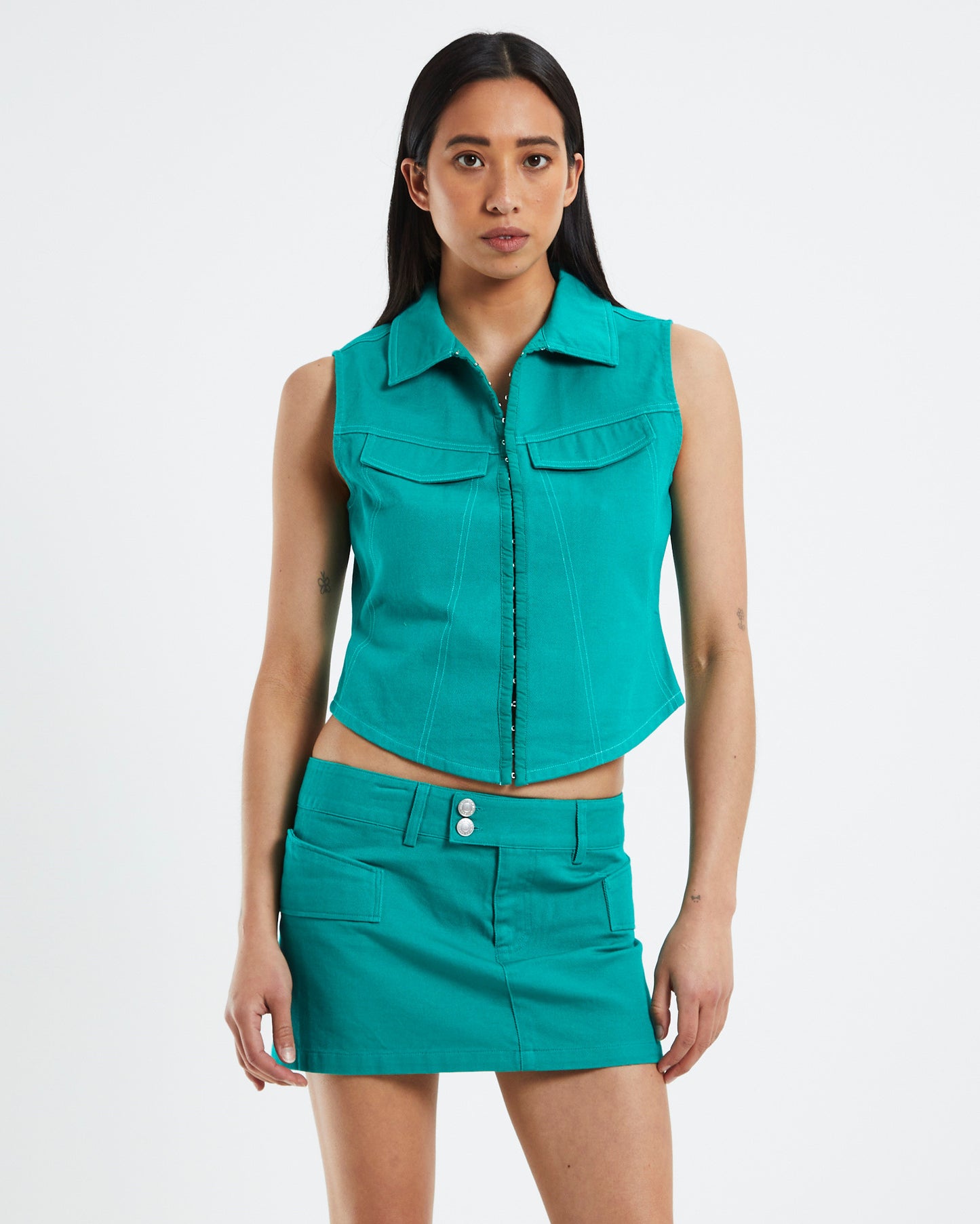 Yolanda Patch Pocket Hook Front Vest Green