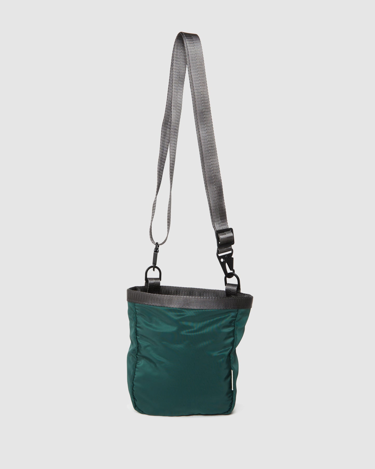 Okwa Pouch Bag in Evergreen