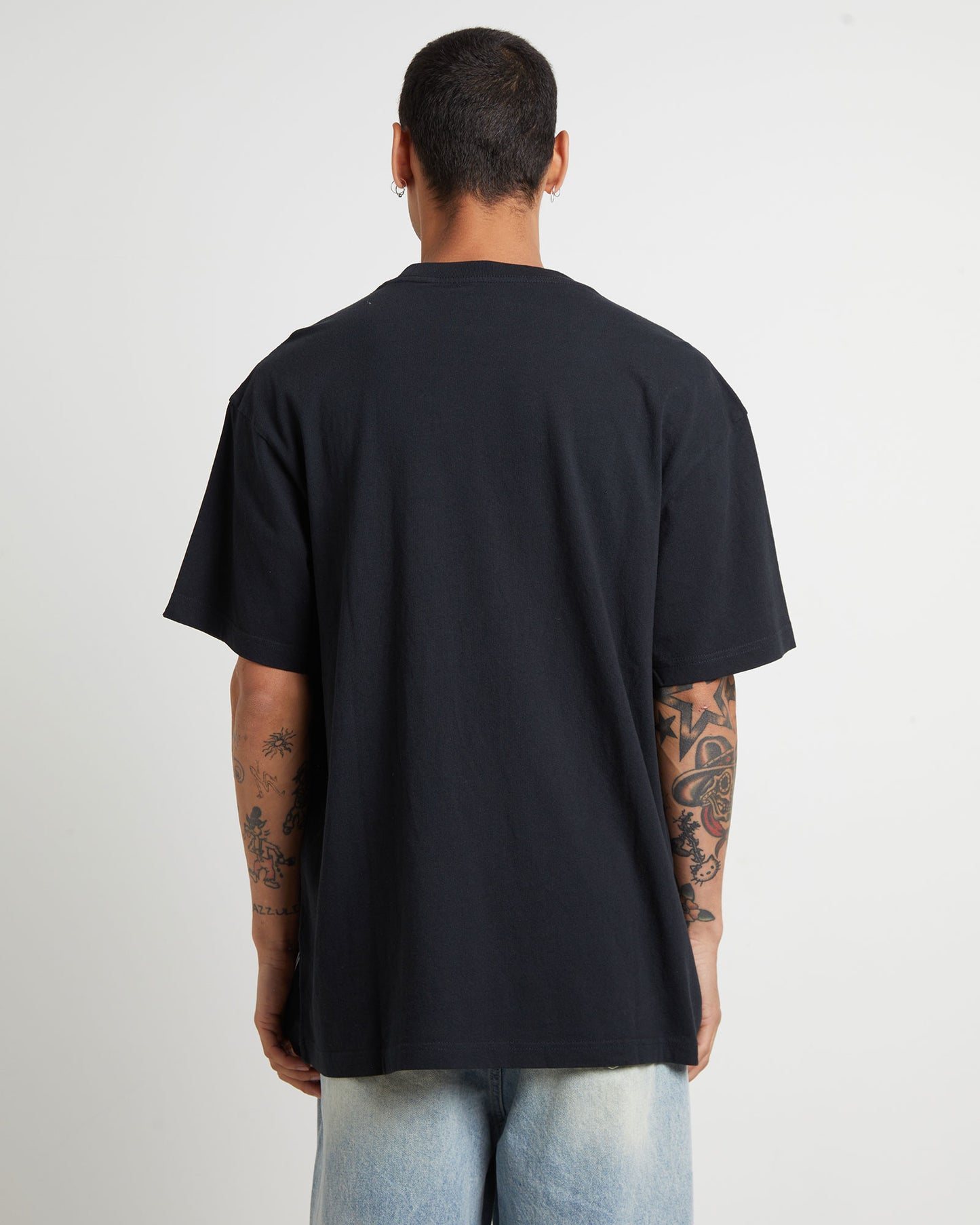 Underscore Lakers Short Sleeve T-Shirt in Faded Black