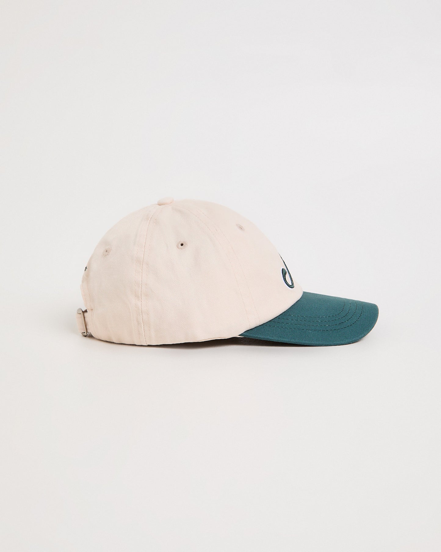 Swash Contrast Cap