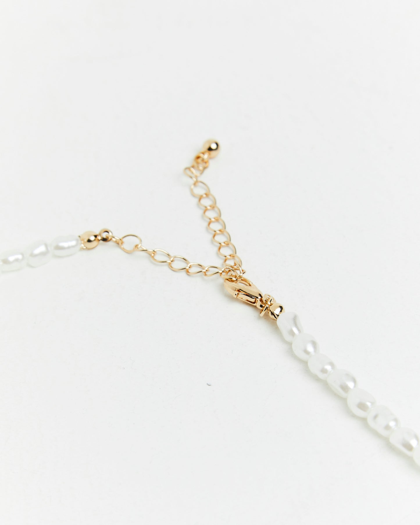 Pearl Choker Necklace in White