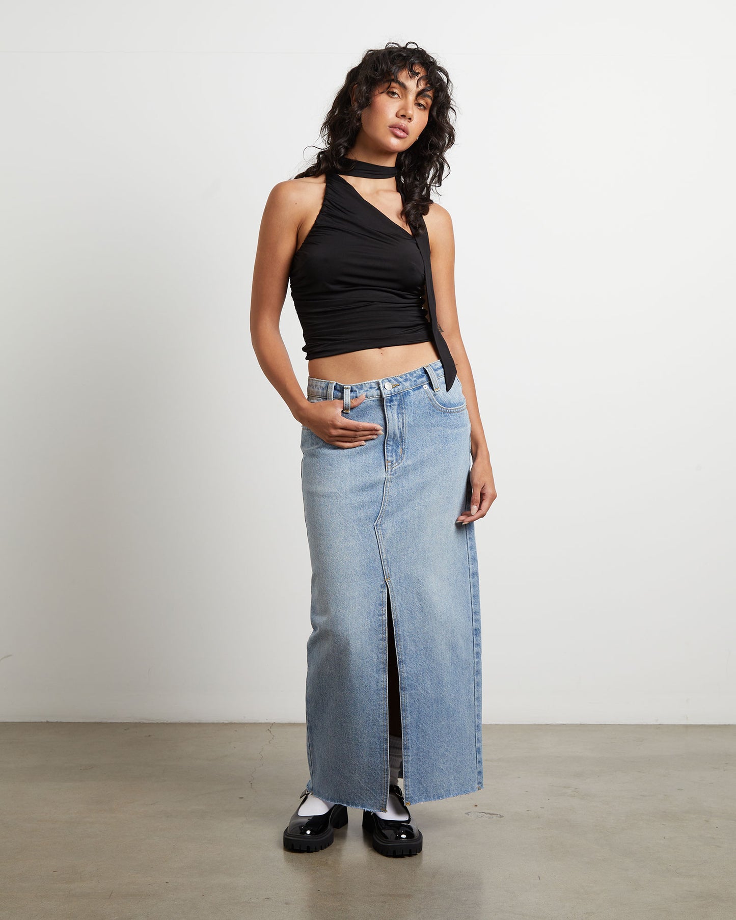 Rowan Slinky Chocker Top in Black
