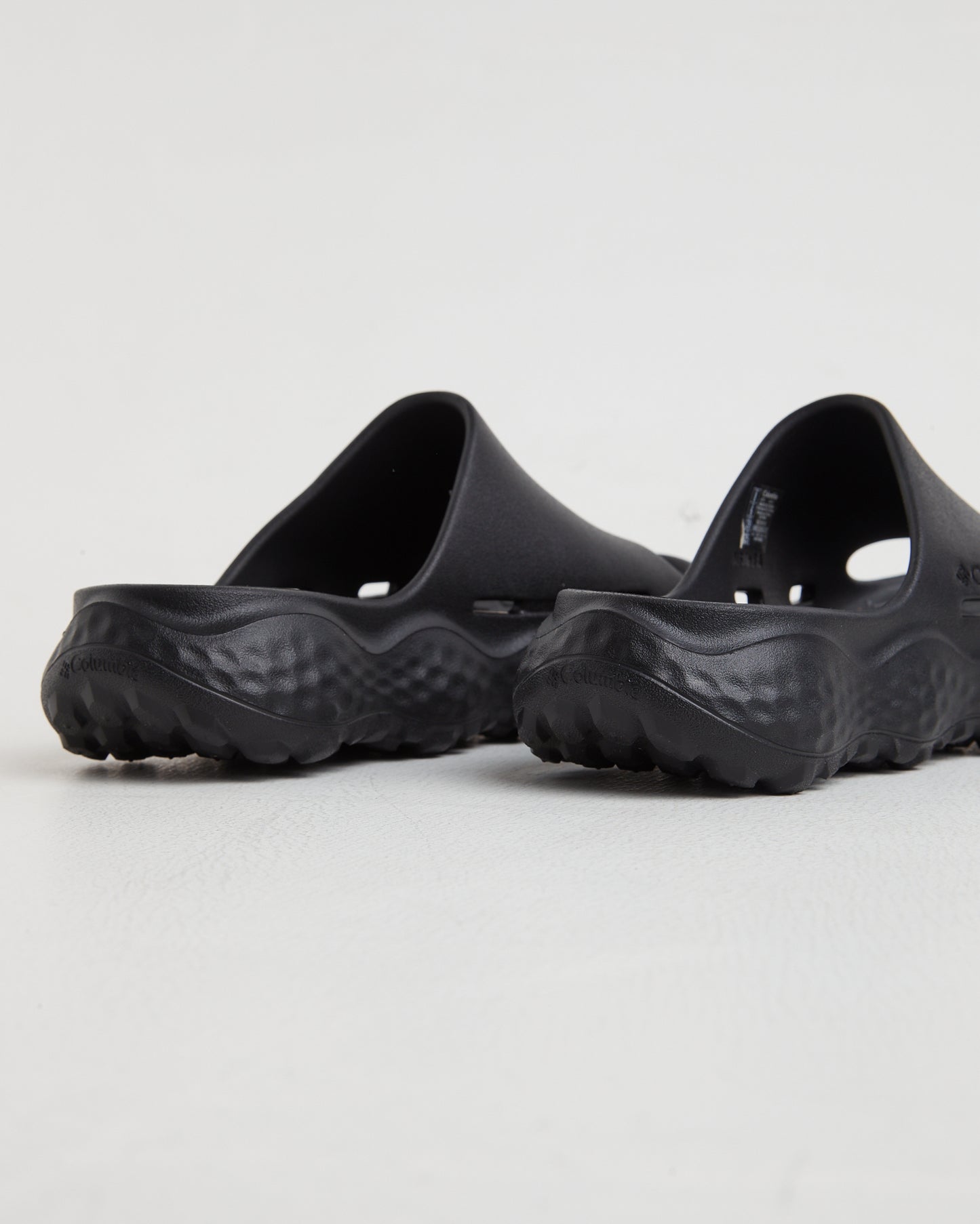 Thrive Revive Slides in Black