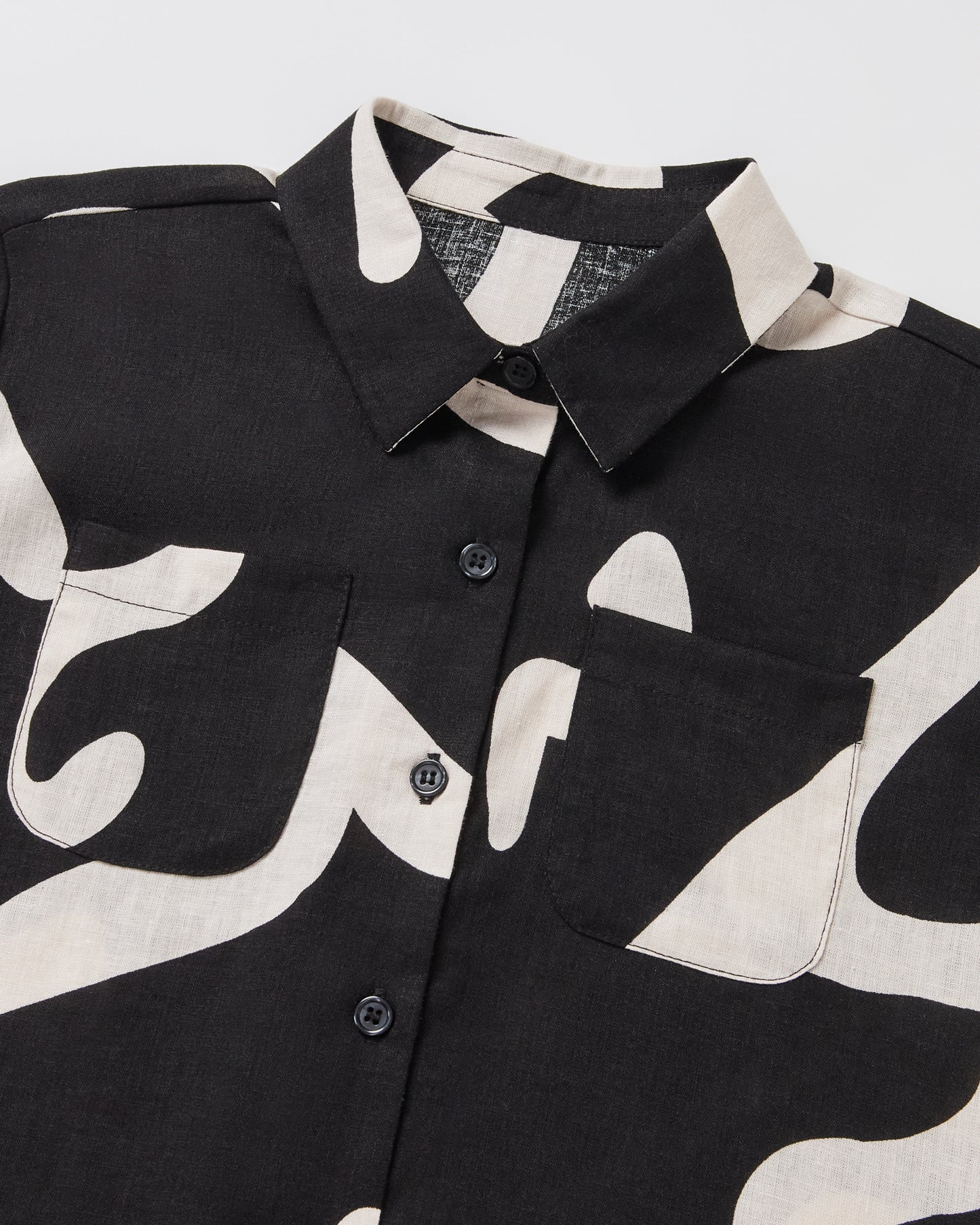 Girls Charlie Swirl Short Sleeve Shirt in Black