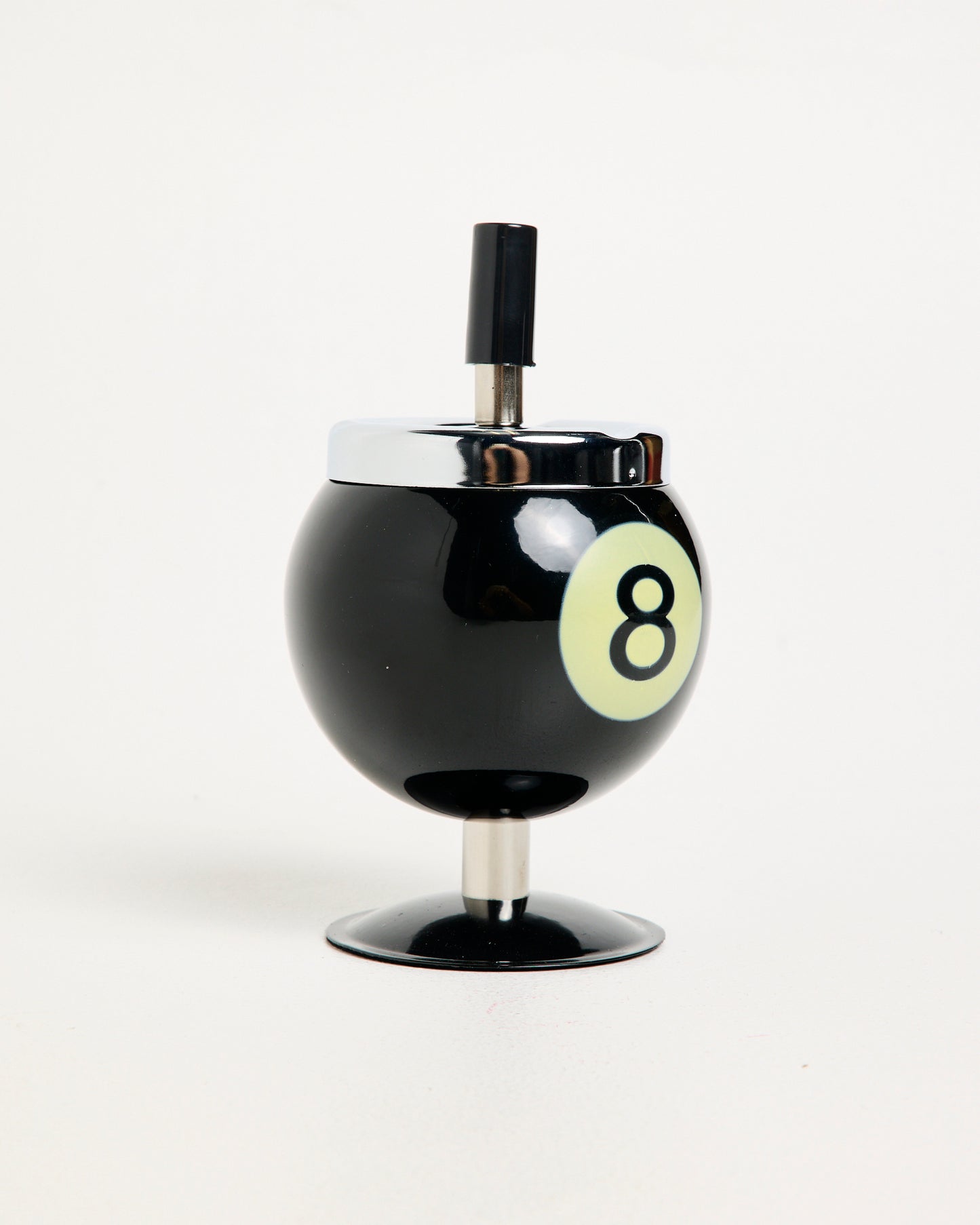 8 Ball Spinner Ash Tray