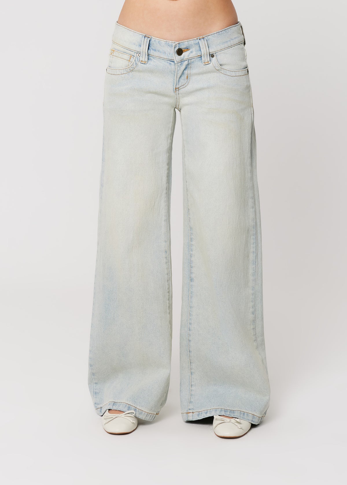 00 Super Low Wide Denim Jeans JANET