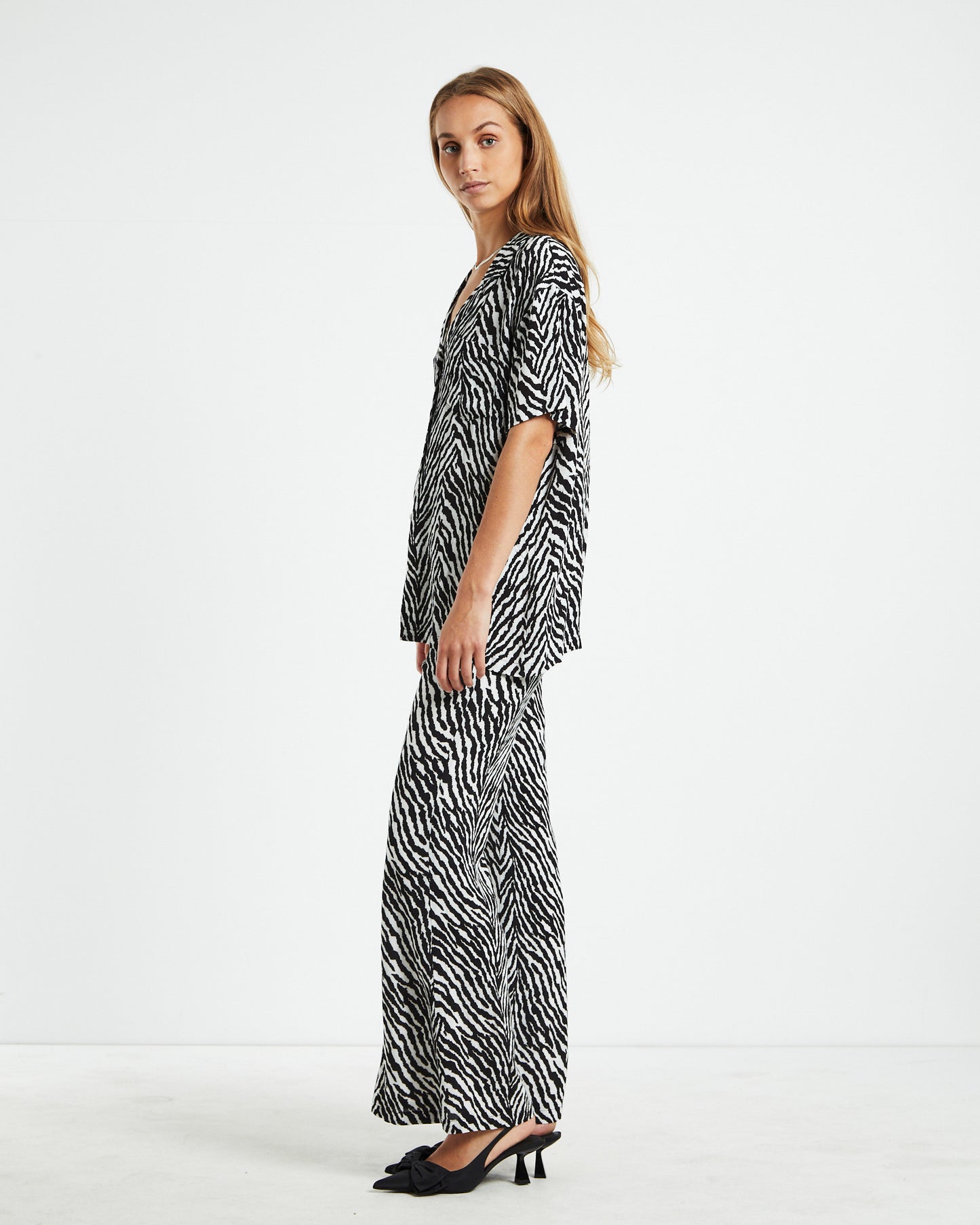 Lola Short Sleeve Zebra Black