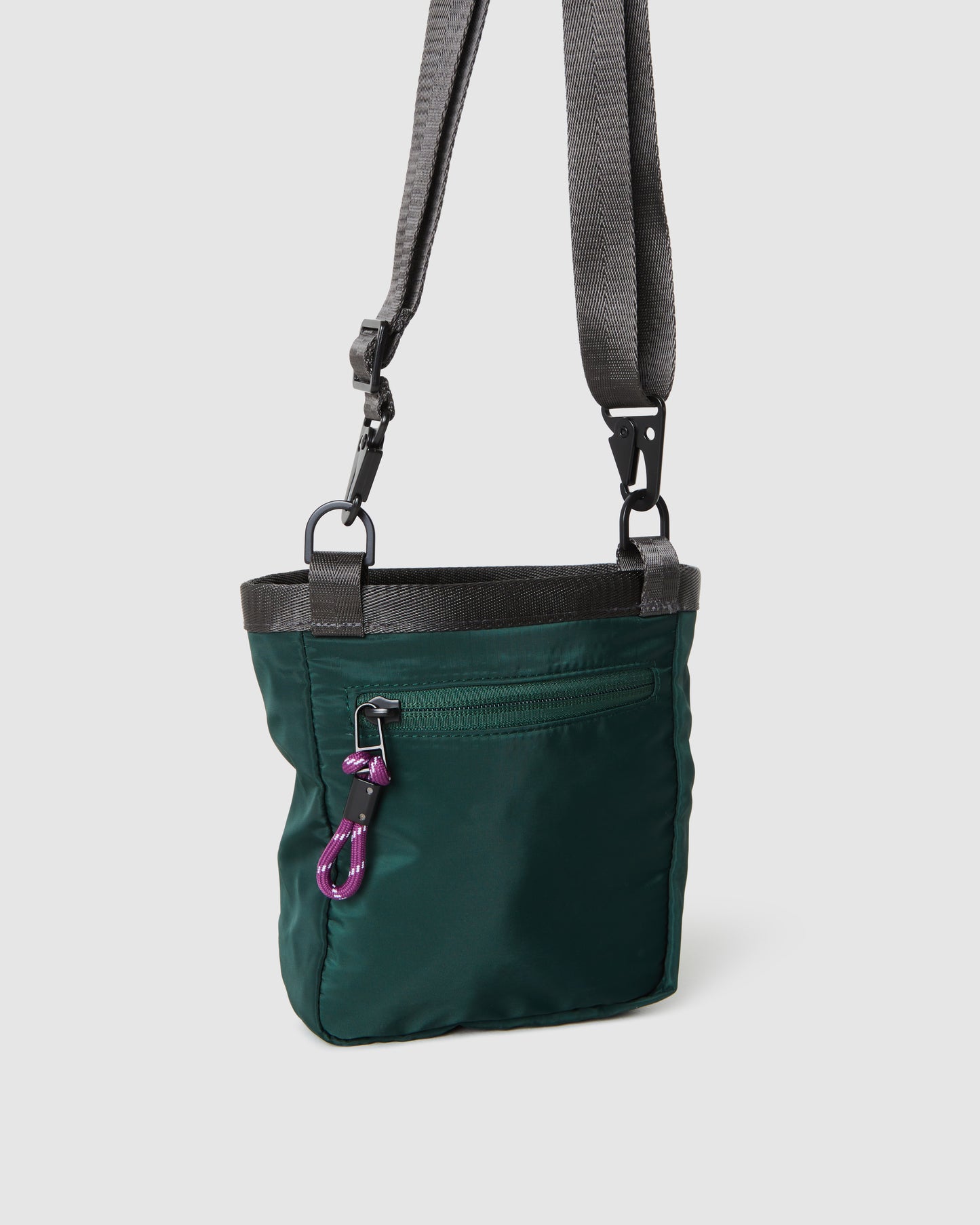 Okwa Pouch Bag in Evergreen