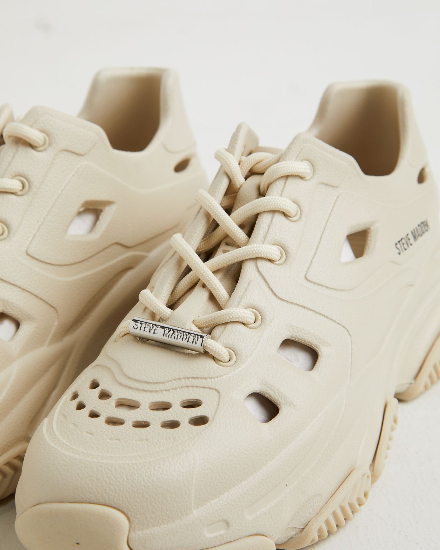 Possessive Sneakers in Bone
