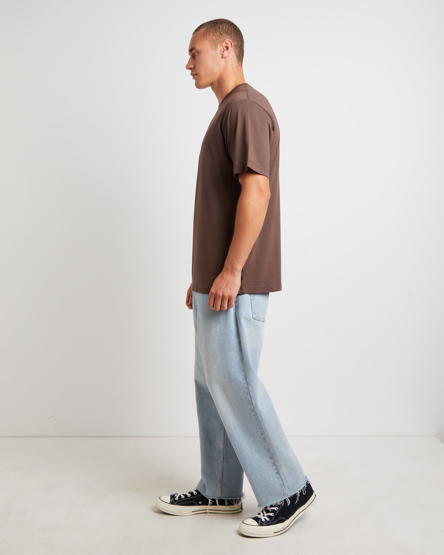 Thrown Out Recycled Retro Fit T-Shirt in Earth Brown