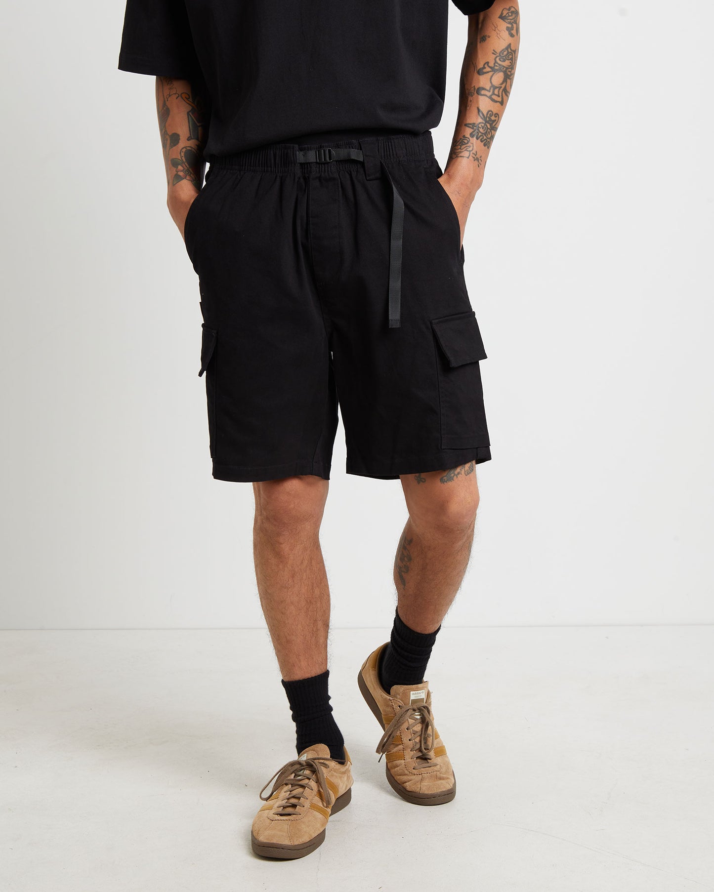 Cargo Shorts in Black