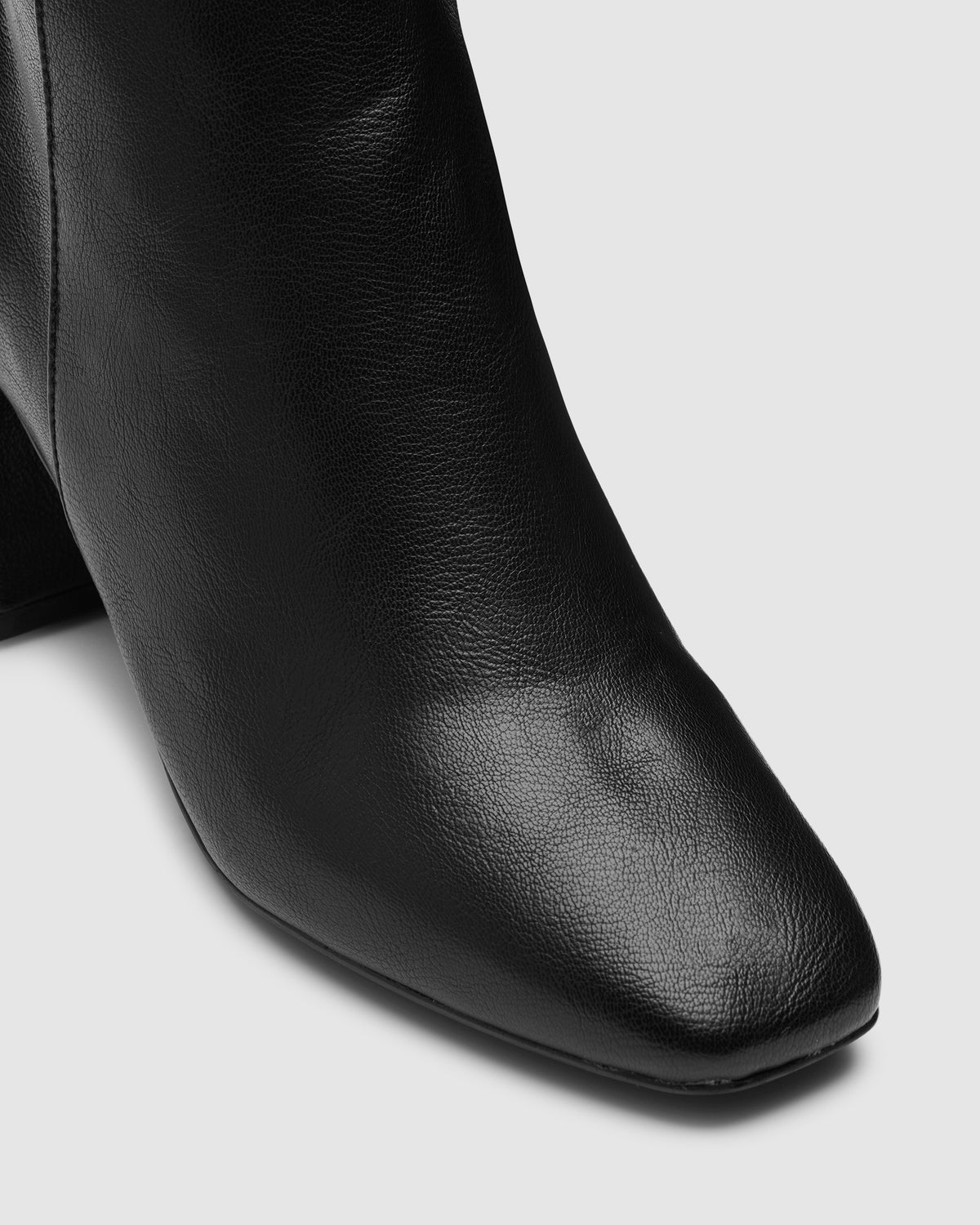 Wolf Boots Black BLACK