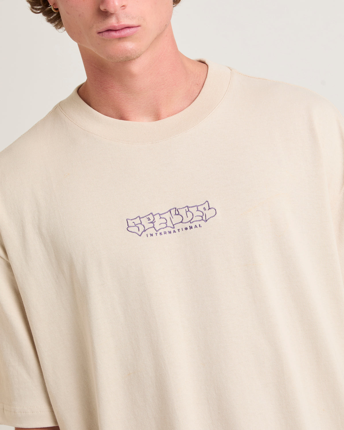 Throwie T-Shirt PEBBLE