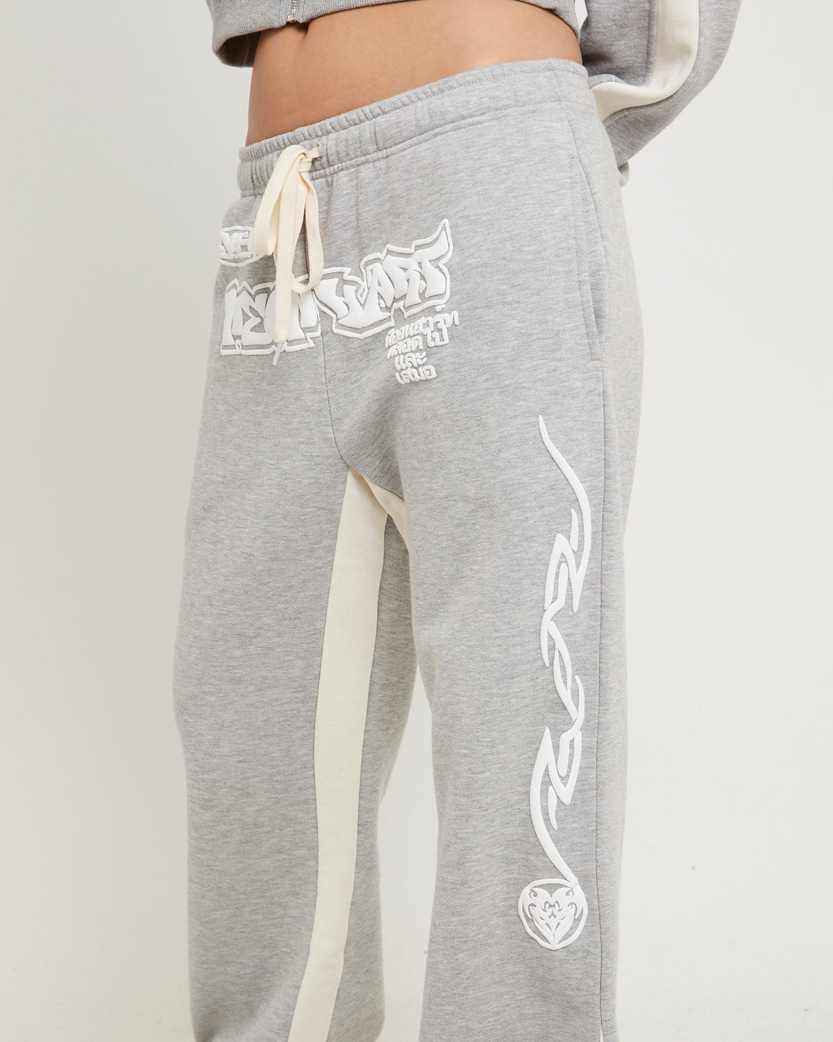 Koi Graphic Sweatpants GREY