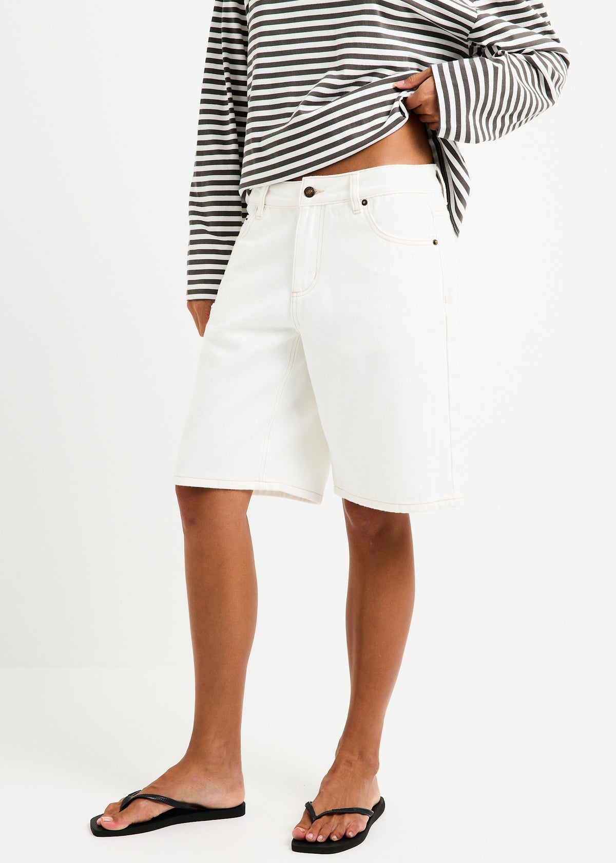 Phoebe Paralell Jorts OFF WHITE