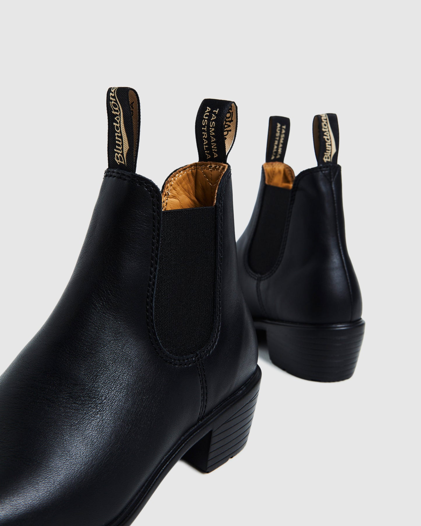 1671 Heeled Leather Boots Black