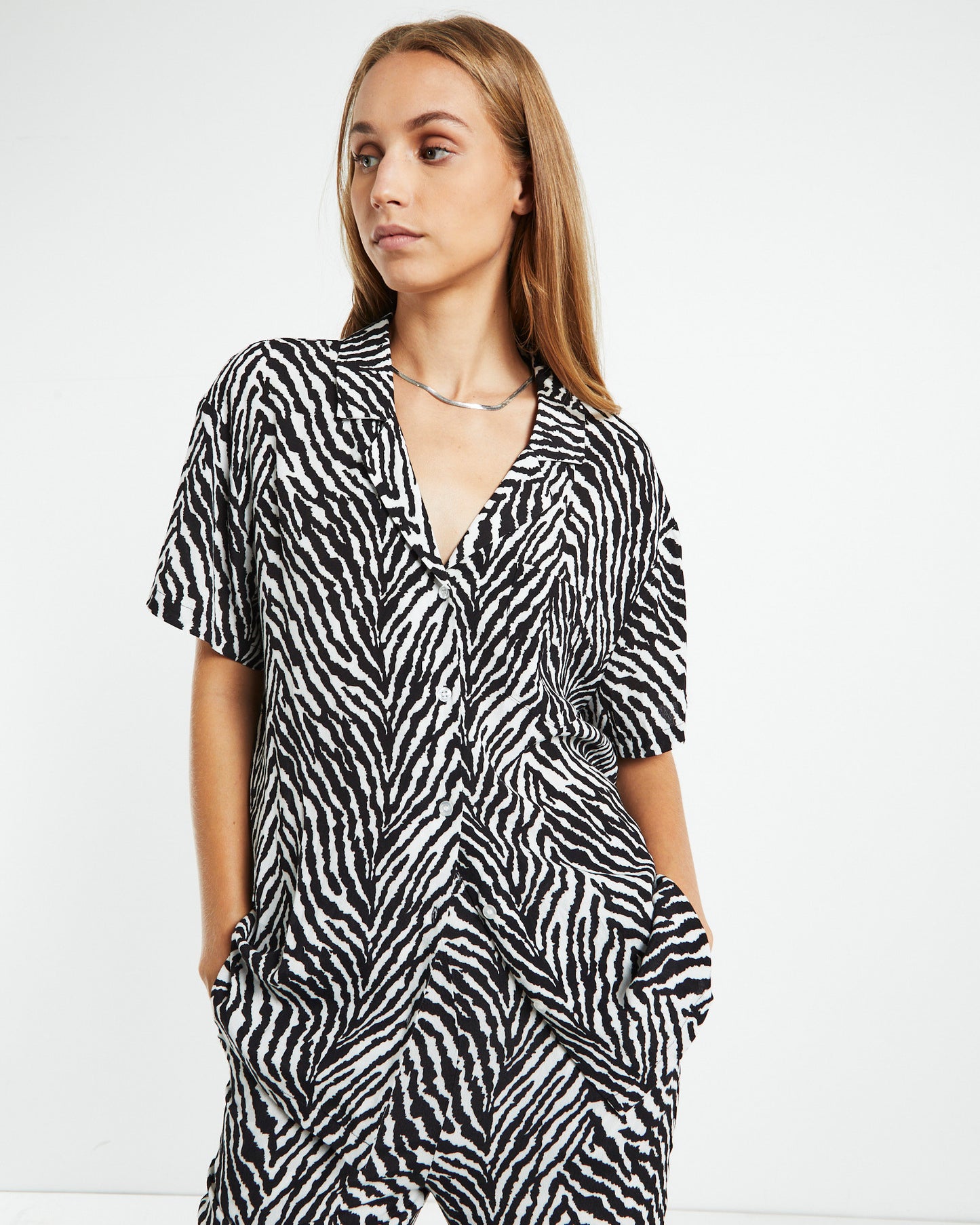 Lola Short Sleeve Zebra Black