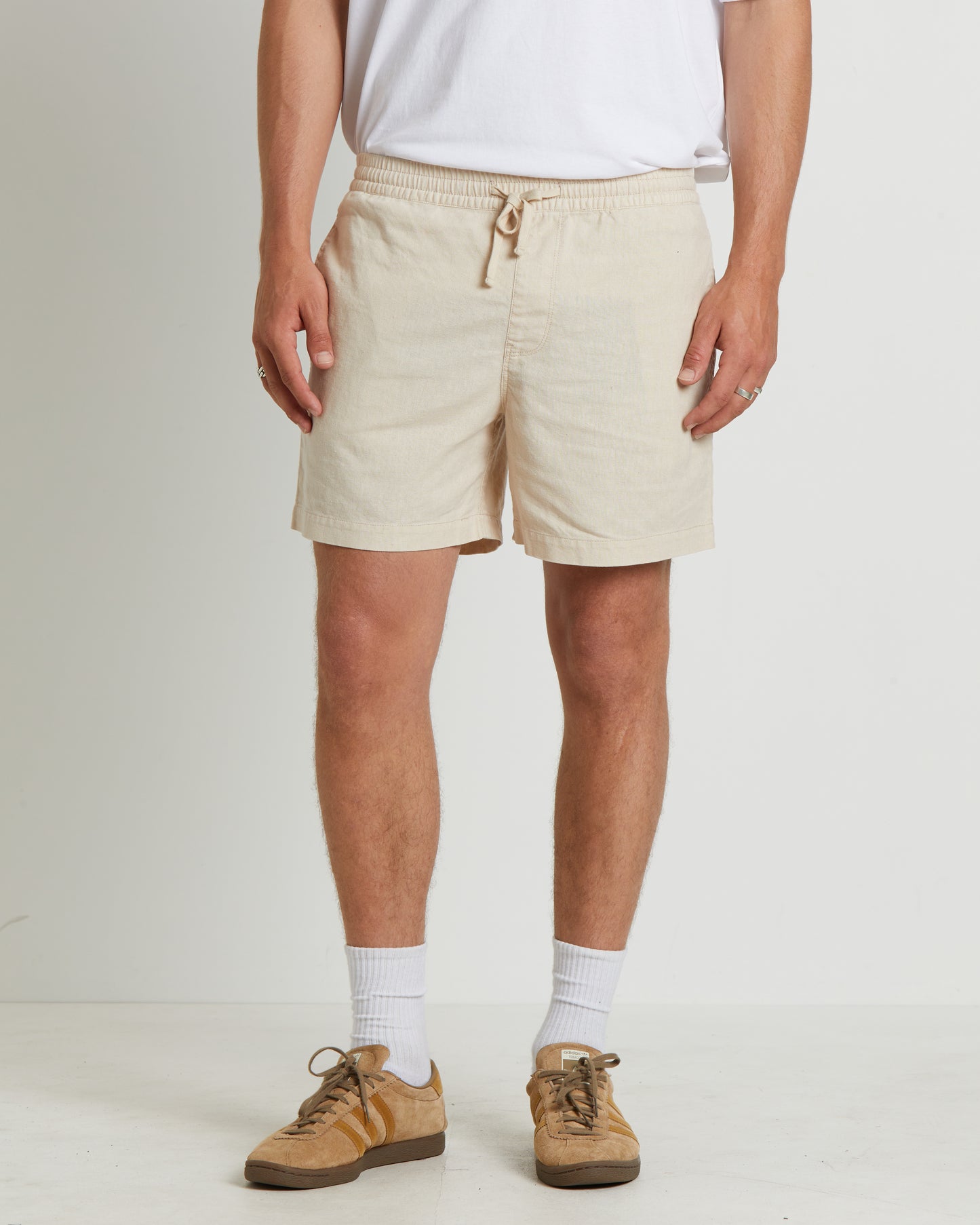 Puglia Linen Shorts in Natural