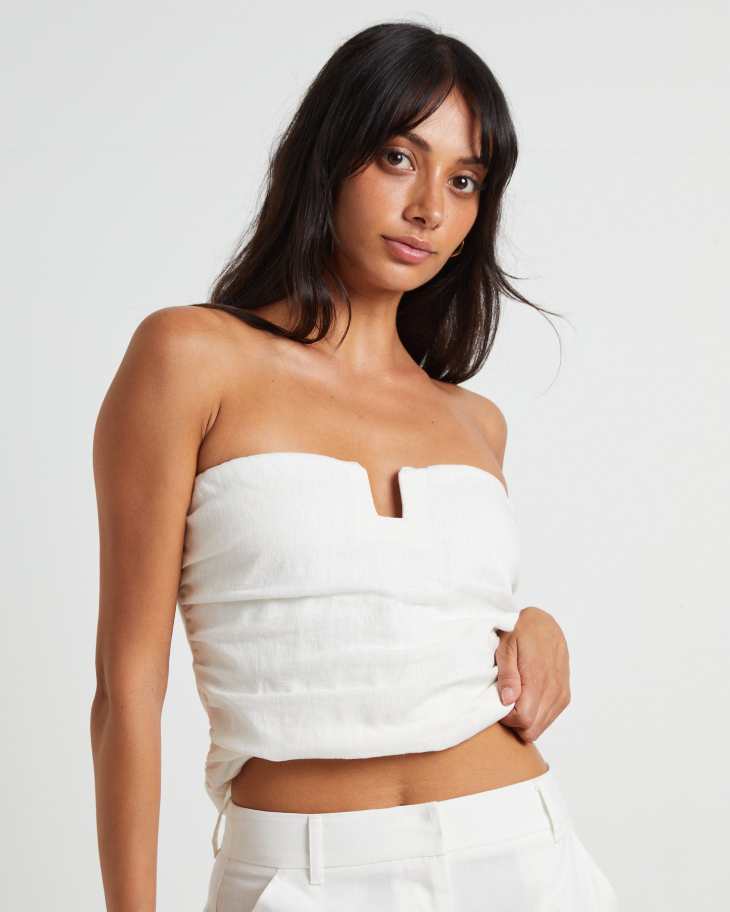 Lui Cut Out Linen Bandeau Top in White