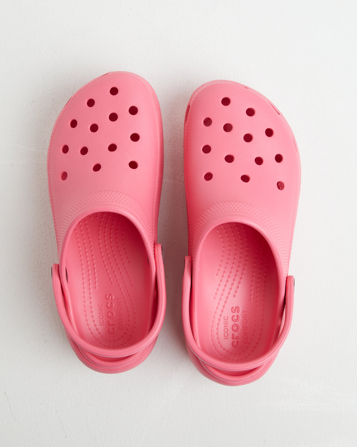 Classic Platform Clogs in Hyper Pink