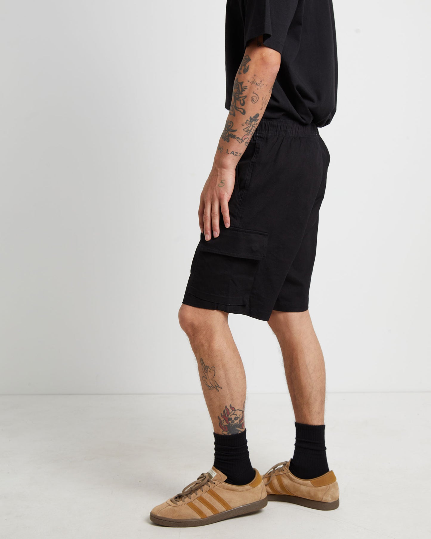 Cargo Shorts in Black