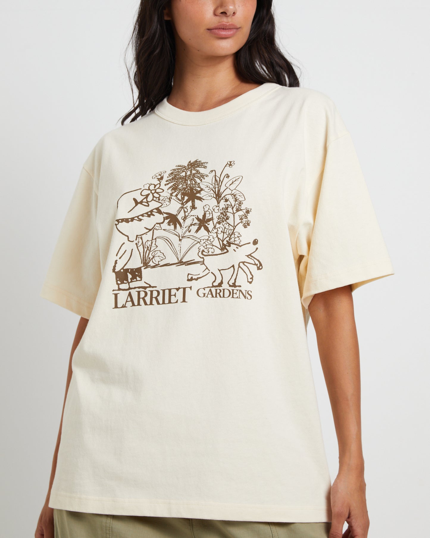 Larriet Gardens Short Sleeve T-Shirt in Natural