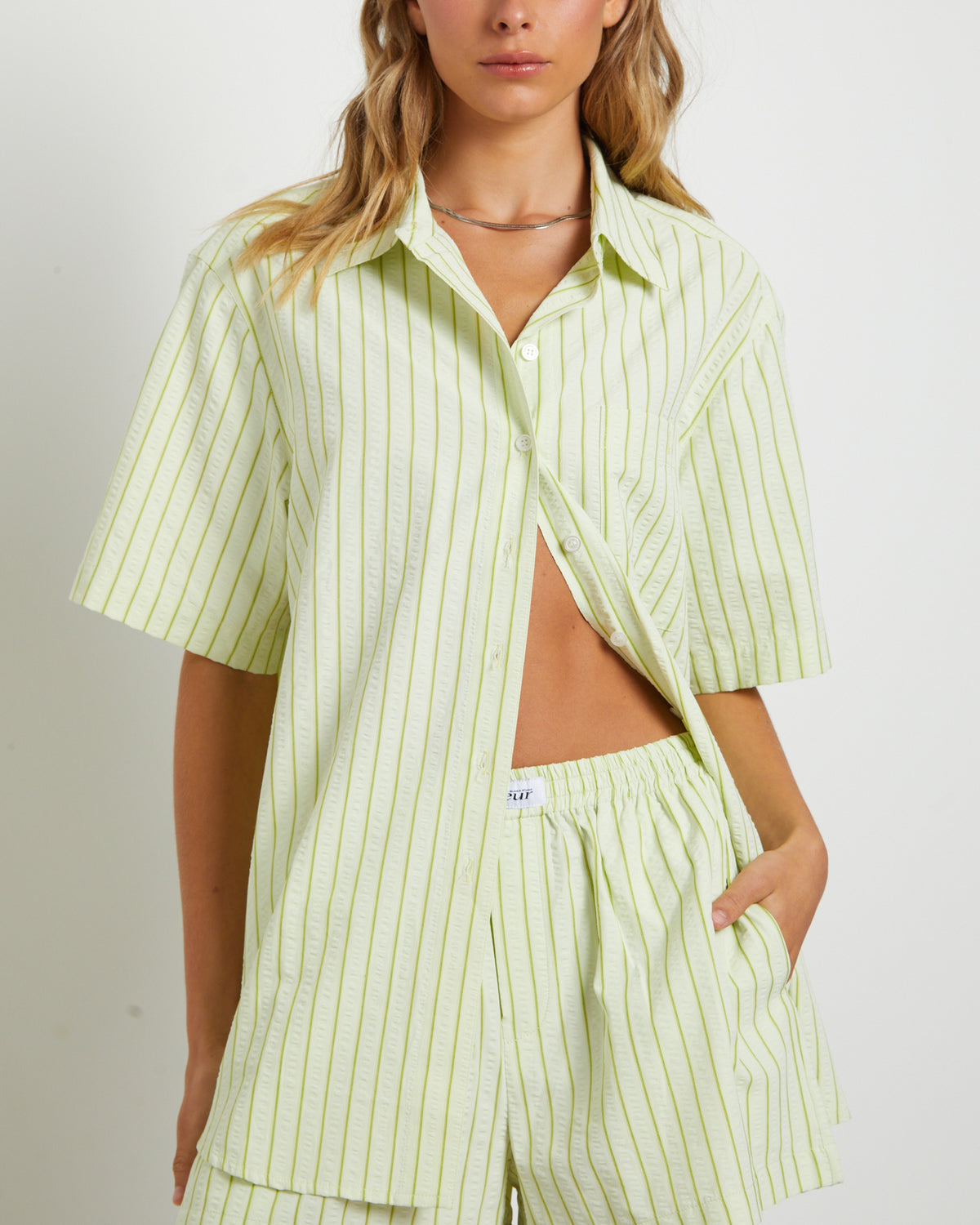 Matilda Short Sleeve Shirt in Green Green