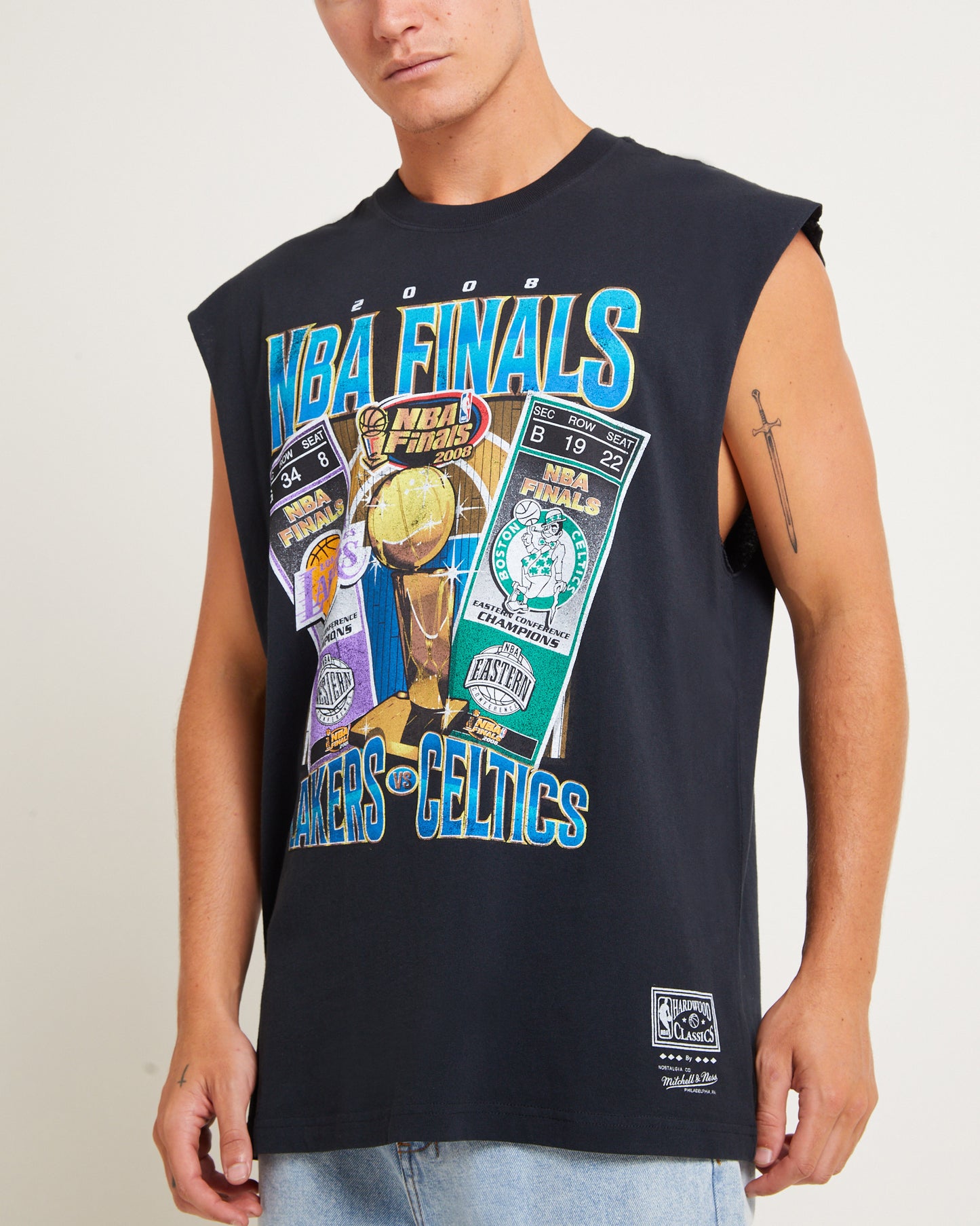 VS Muscle Top in Faded Black