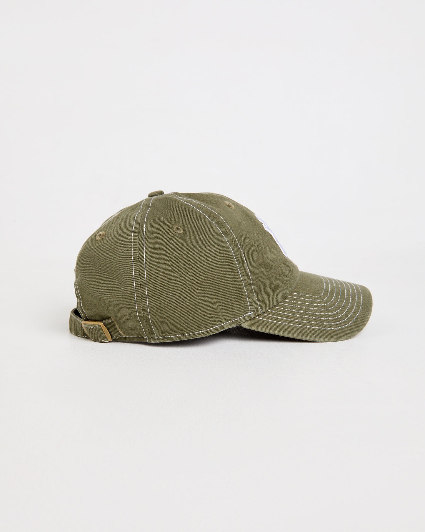 Casual Classic NY Yankees Cap in Olive/White