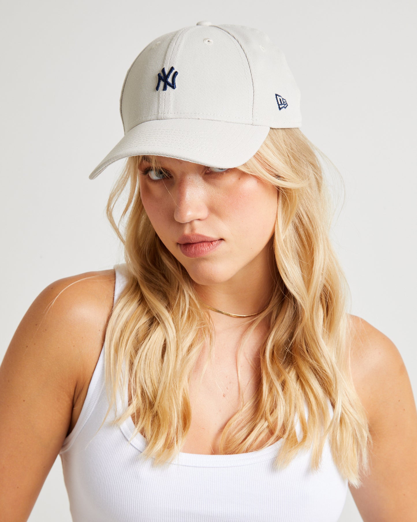 9Forty New York Yankees Mini Logo Cap