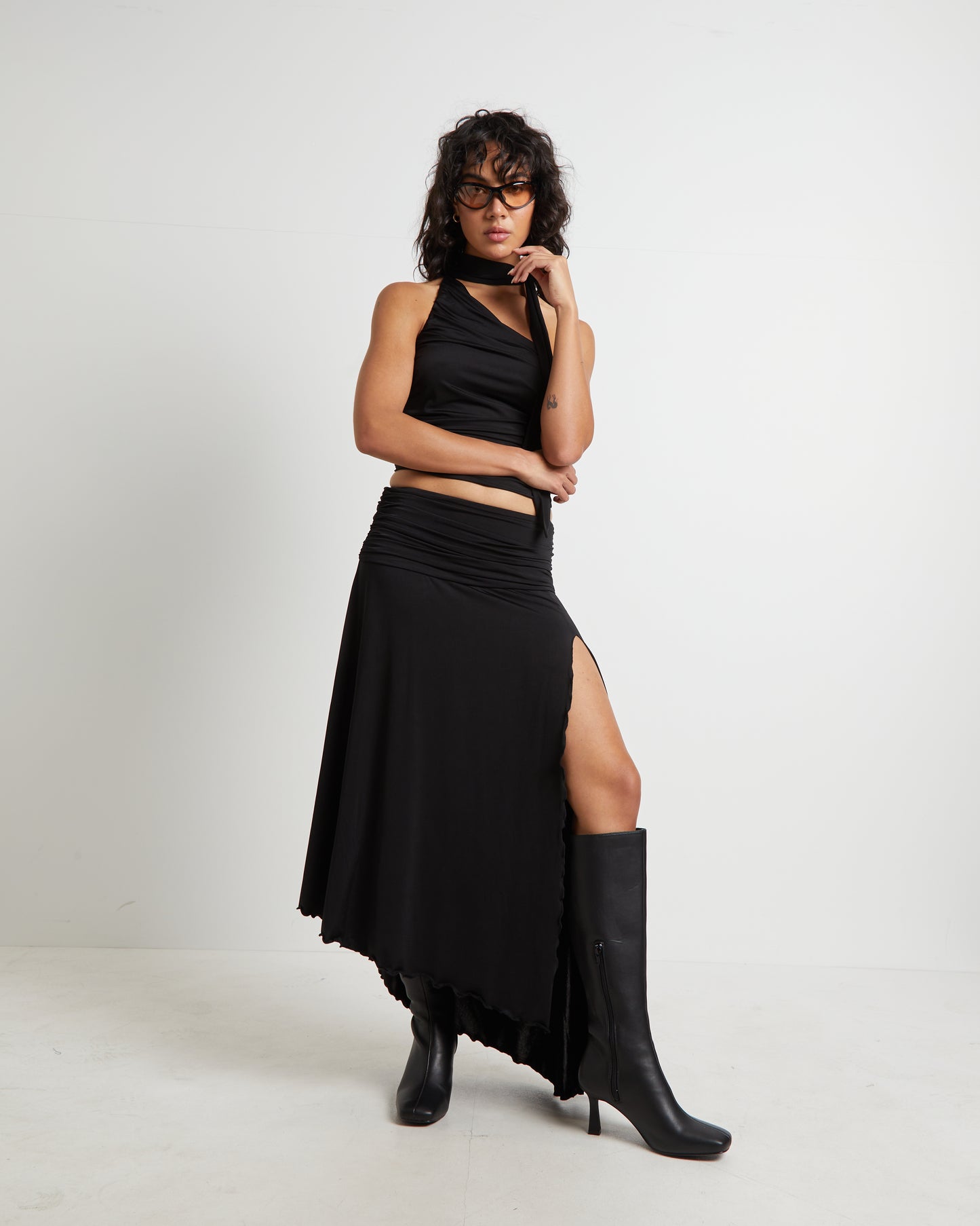 Rowan Slinky Chocker Top in Black