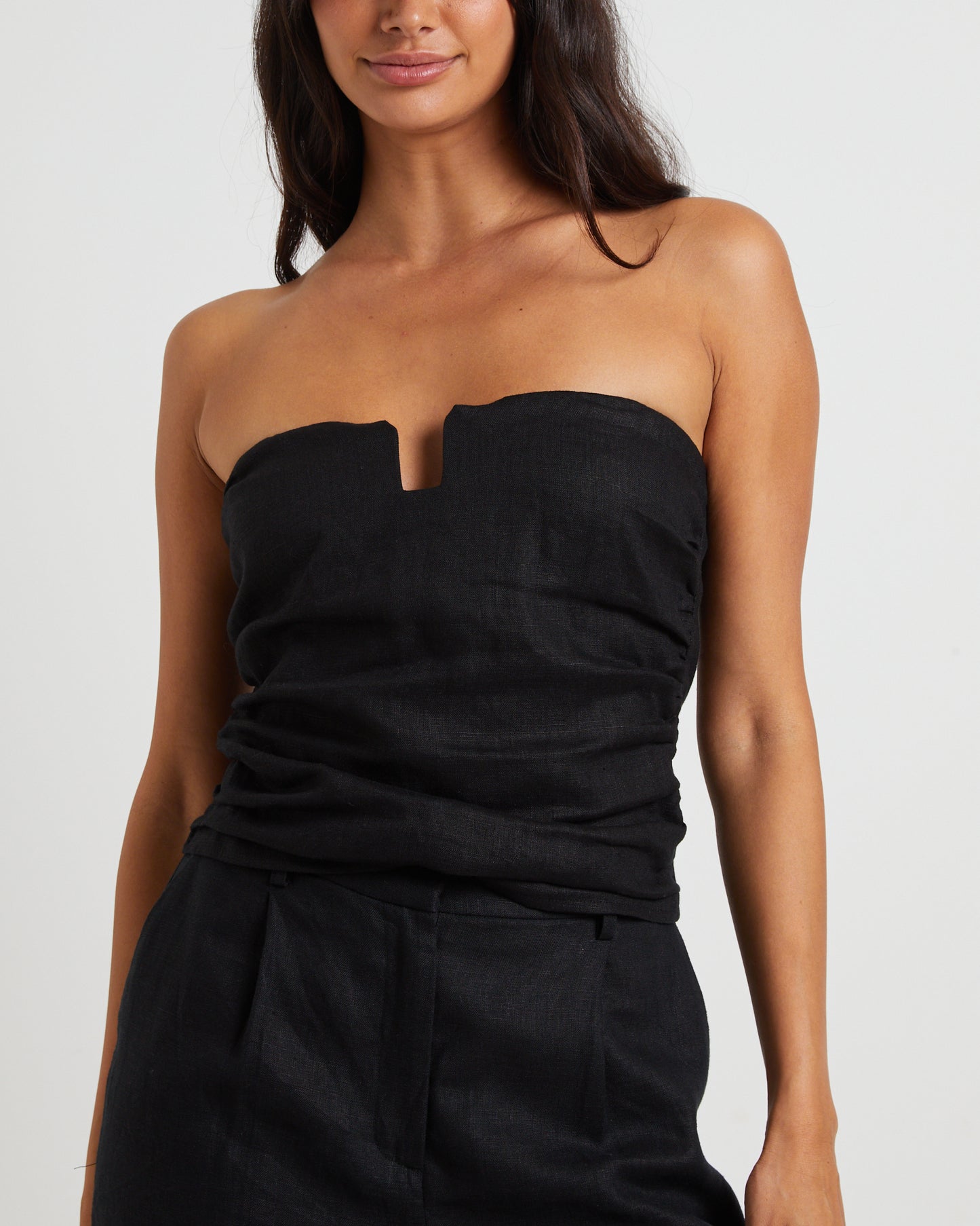 Lui Cut Out Linen Bandeau Top in Black