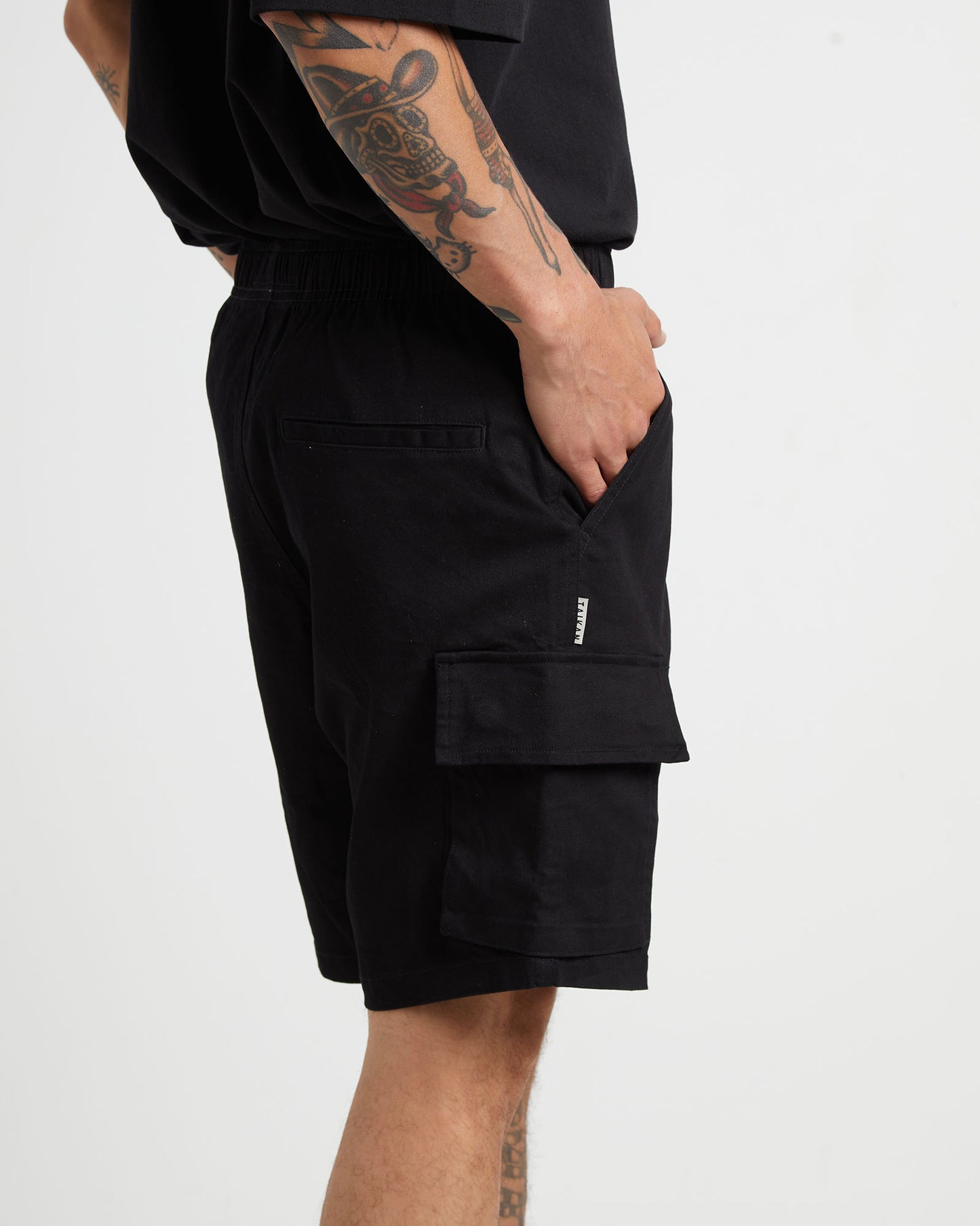 Cargo Shorts in Black