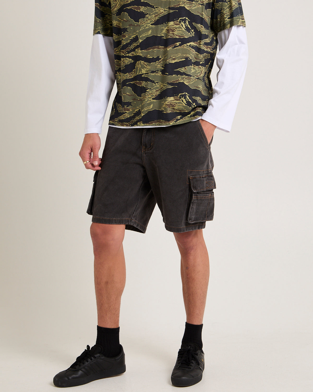 Baggy Denim Cargo Shorts WORN BLACK