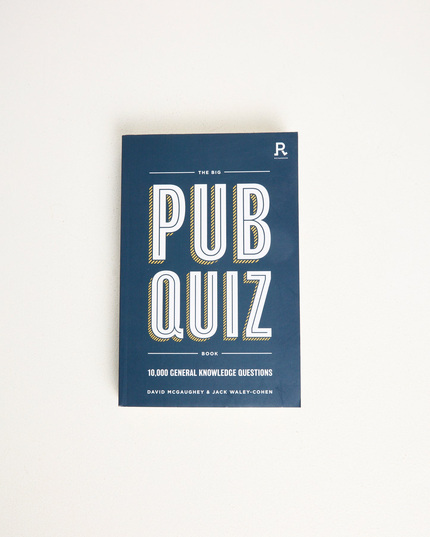 Big Pub Quiz Book: 10,000 General Knowledge Questions Book