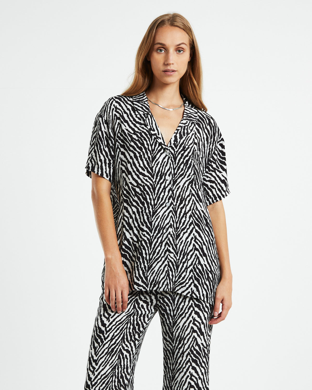 Lola Short Sleeve Zebra Black ASSORTED