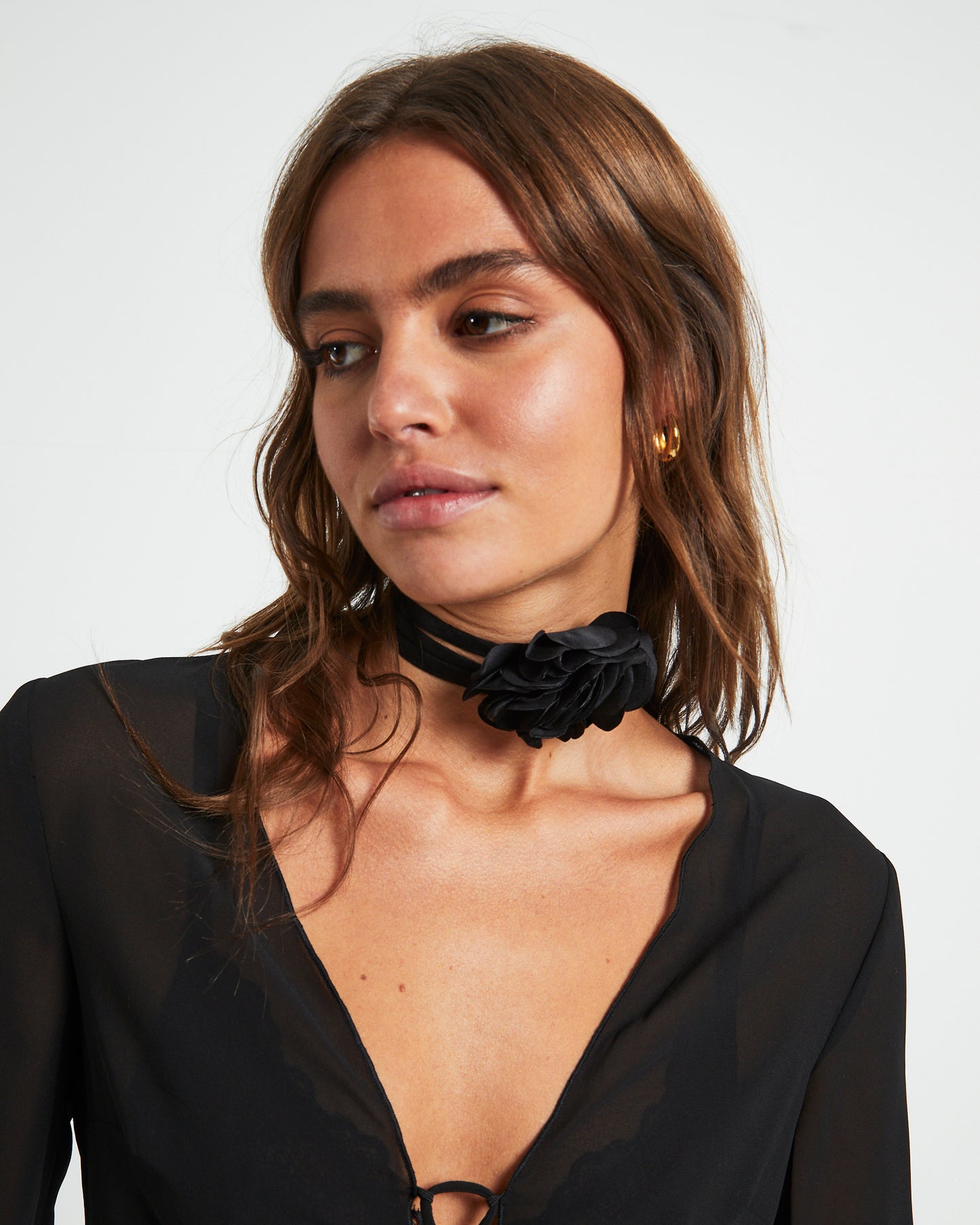 Pia Corsage Necklace in Black