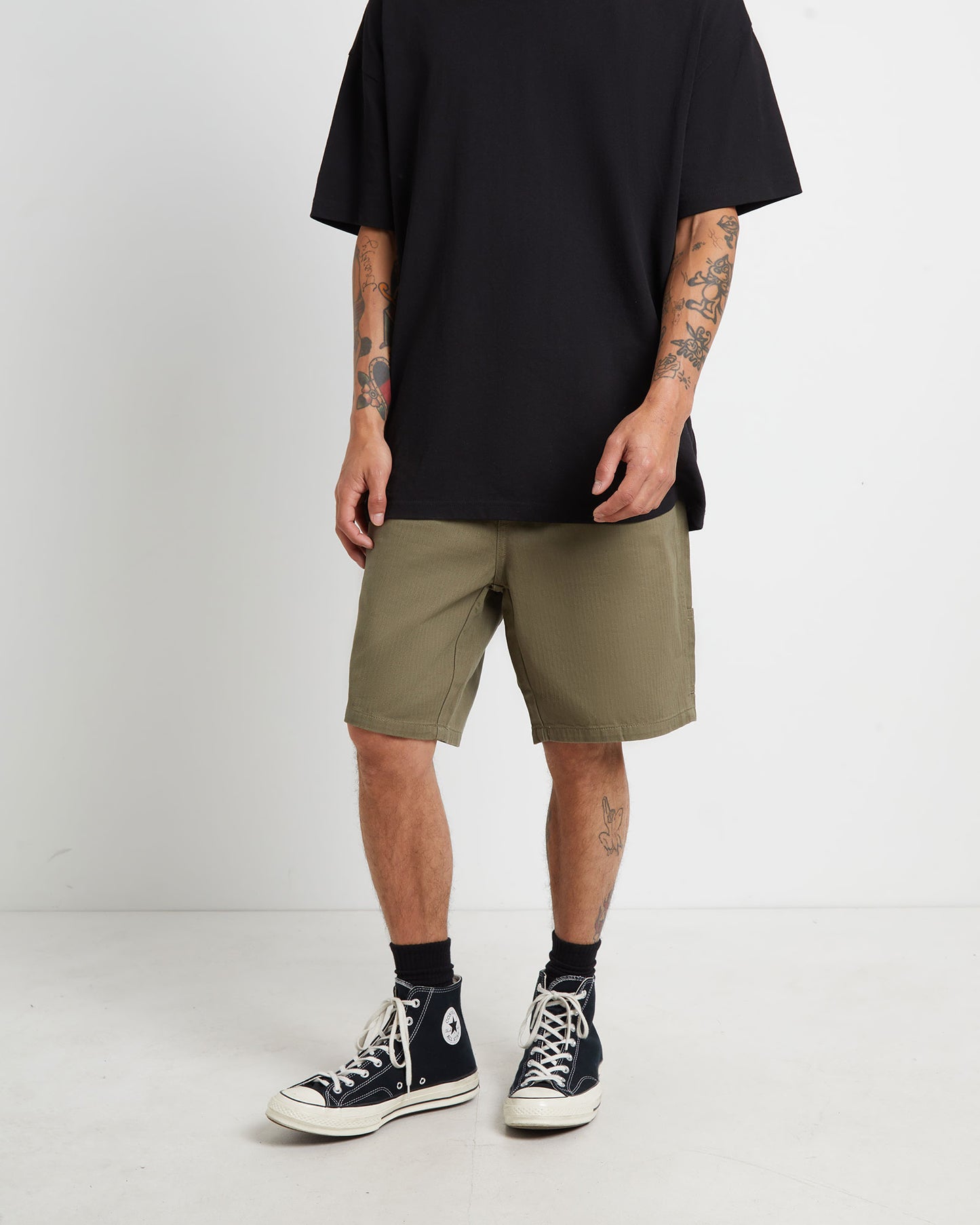 Distent Walkshorts in Cadet Green