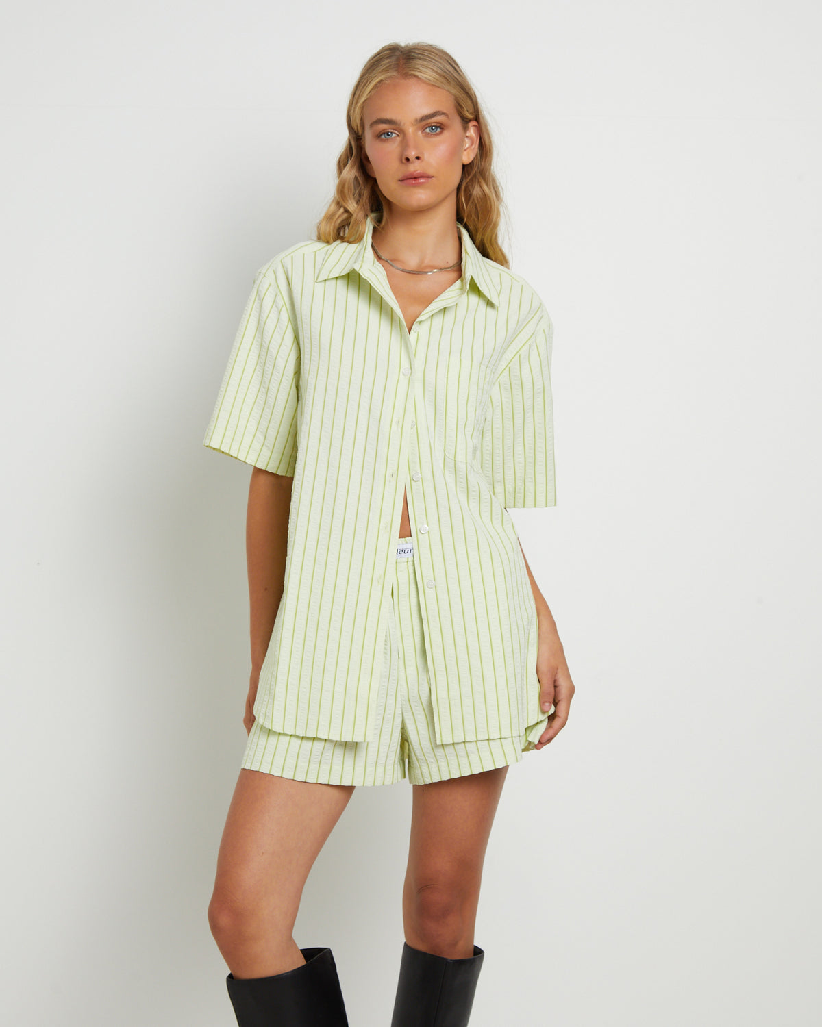 Matilda Short Sleeve Shirt in Green Green