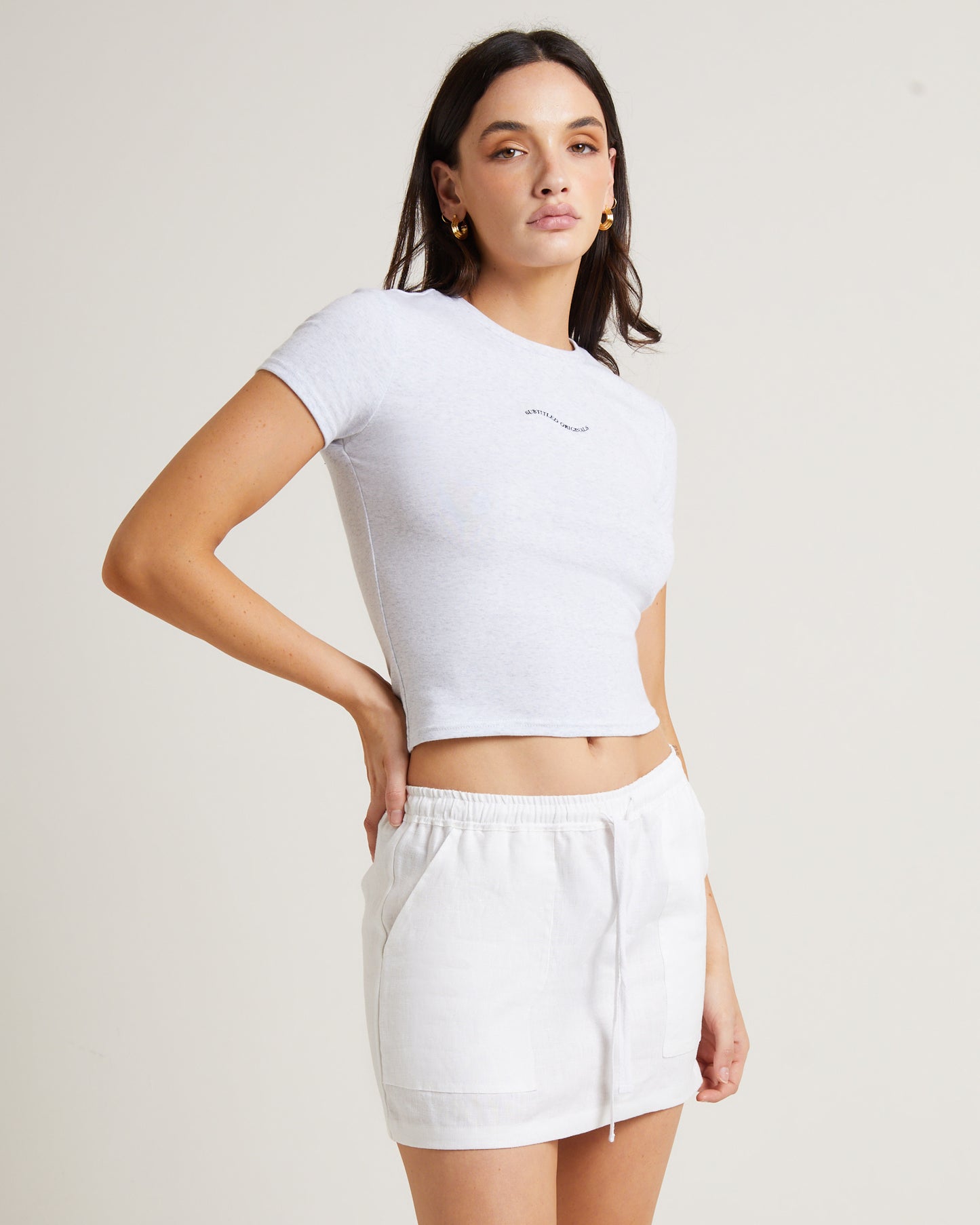 Subtitled Wave Fitted Tee in Grey Marle