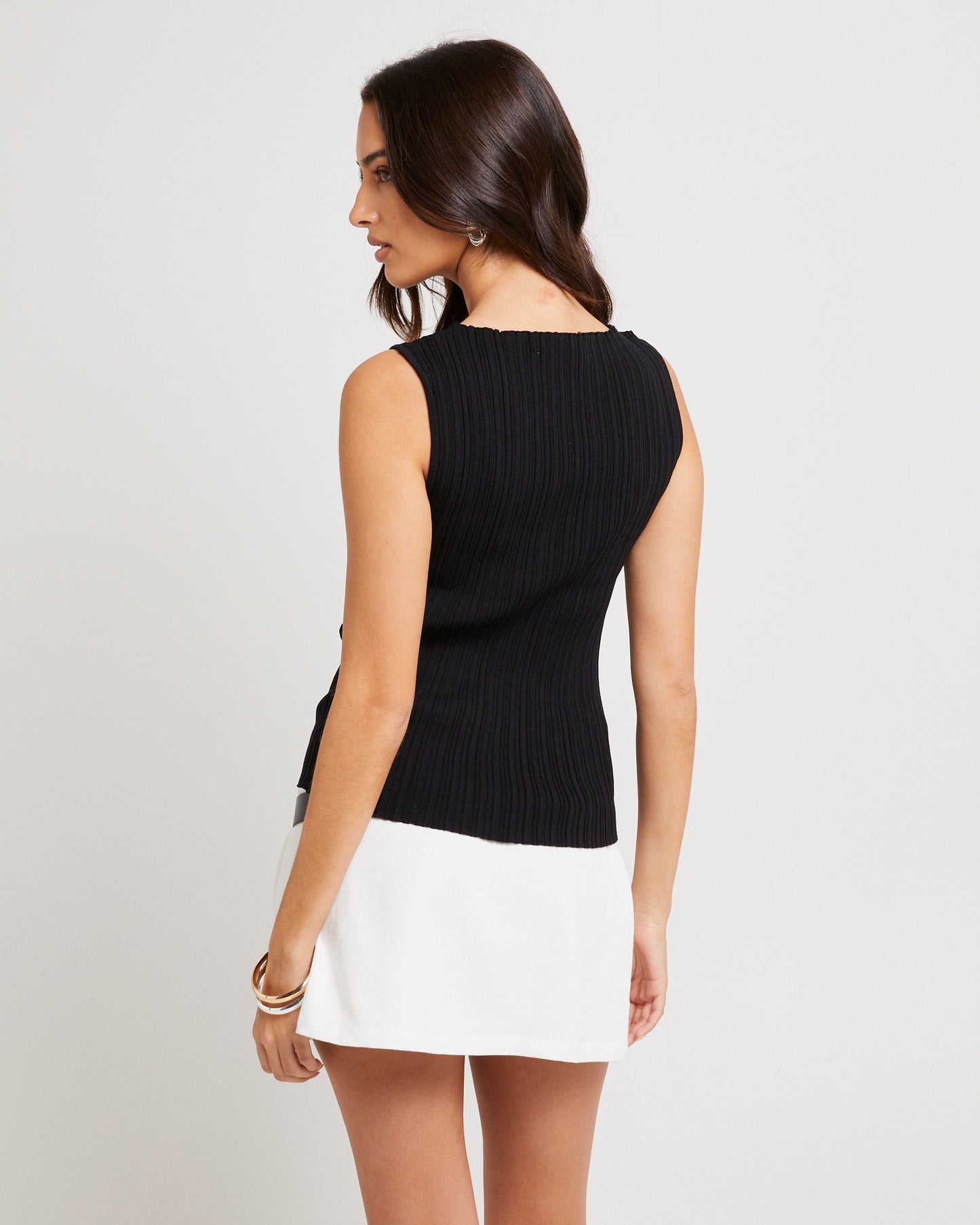 Boat Neck Tank