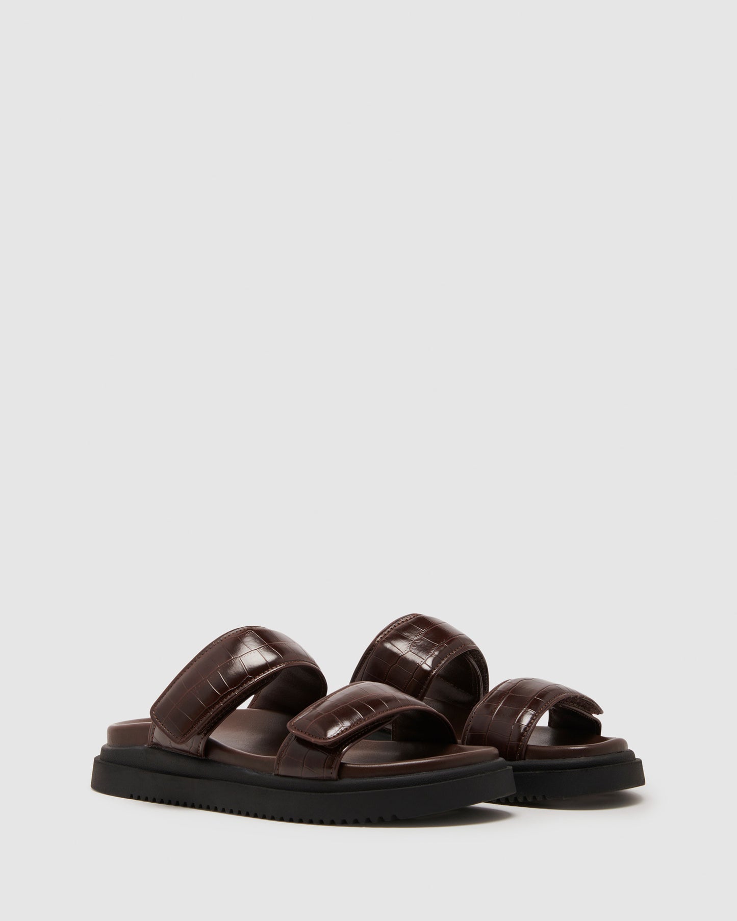Pivot Flatform Sandals