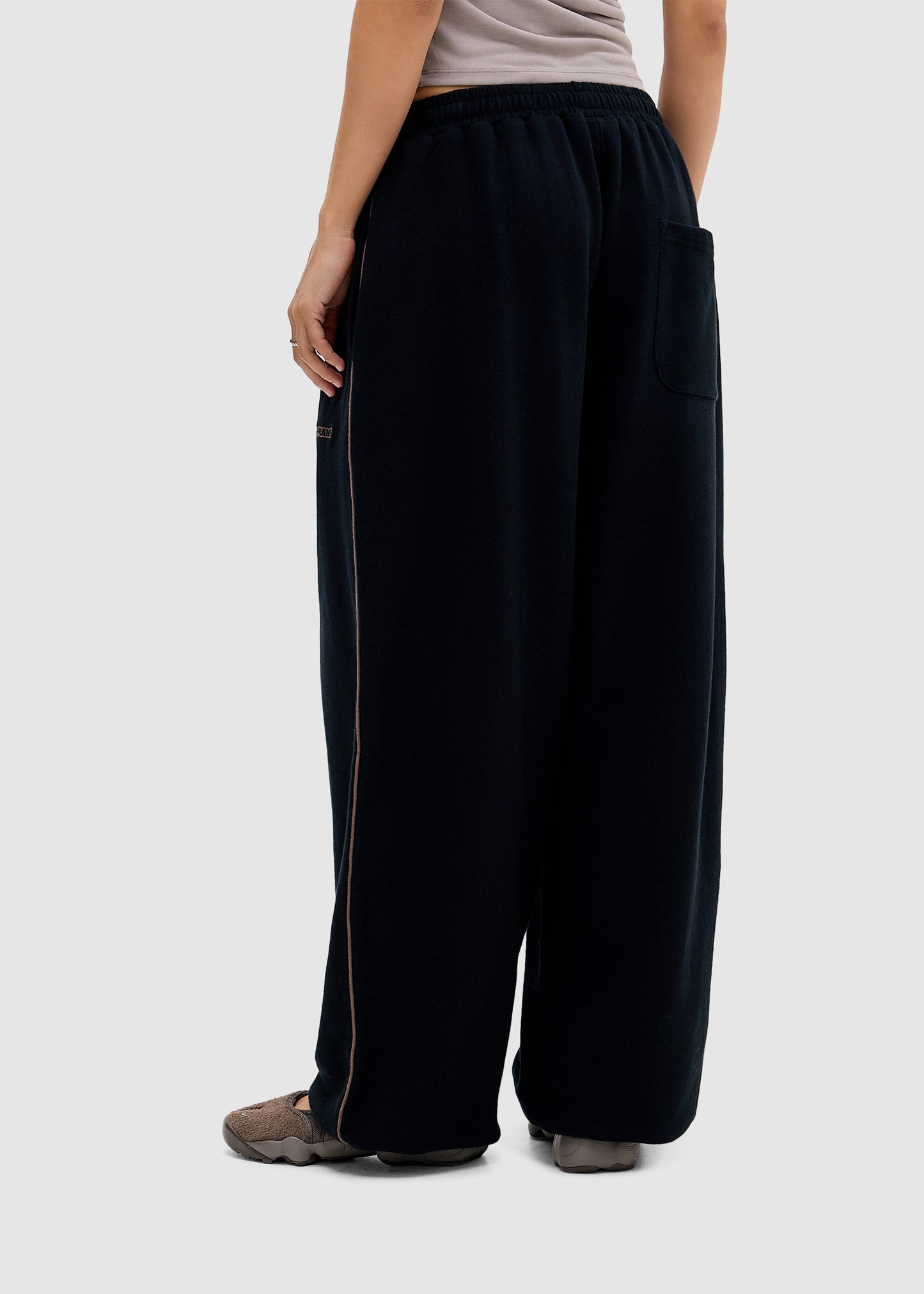 Harri Wide Leg Jogger Pants