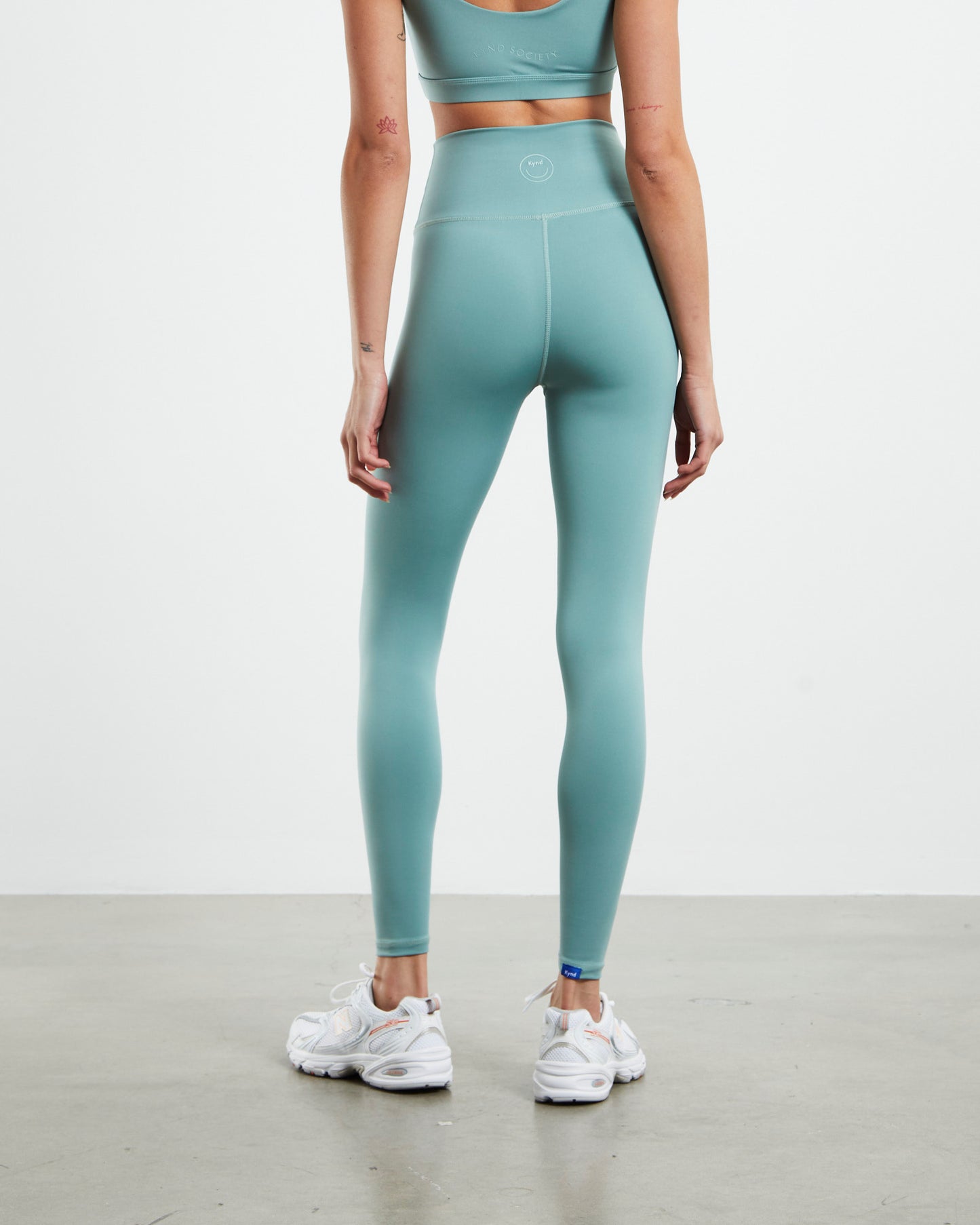 03 Outdoor Leggings Green