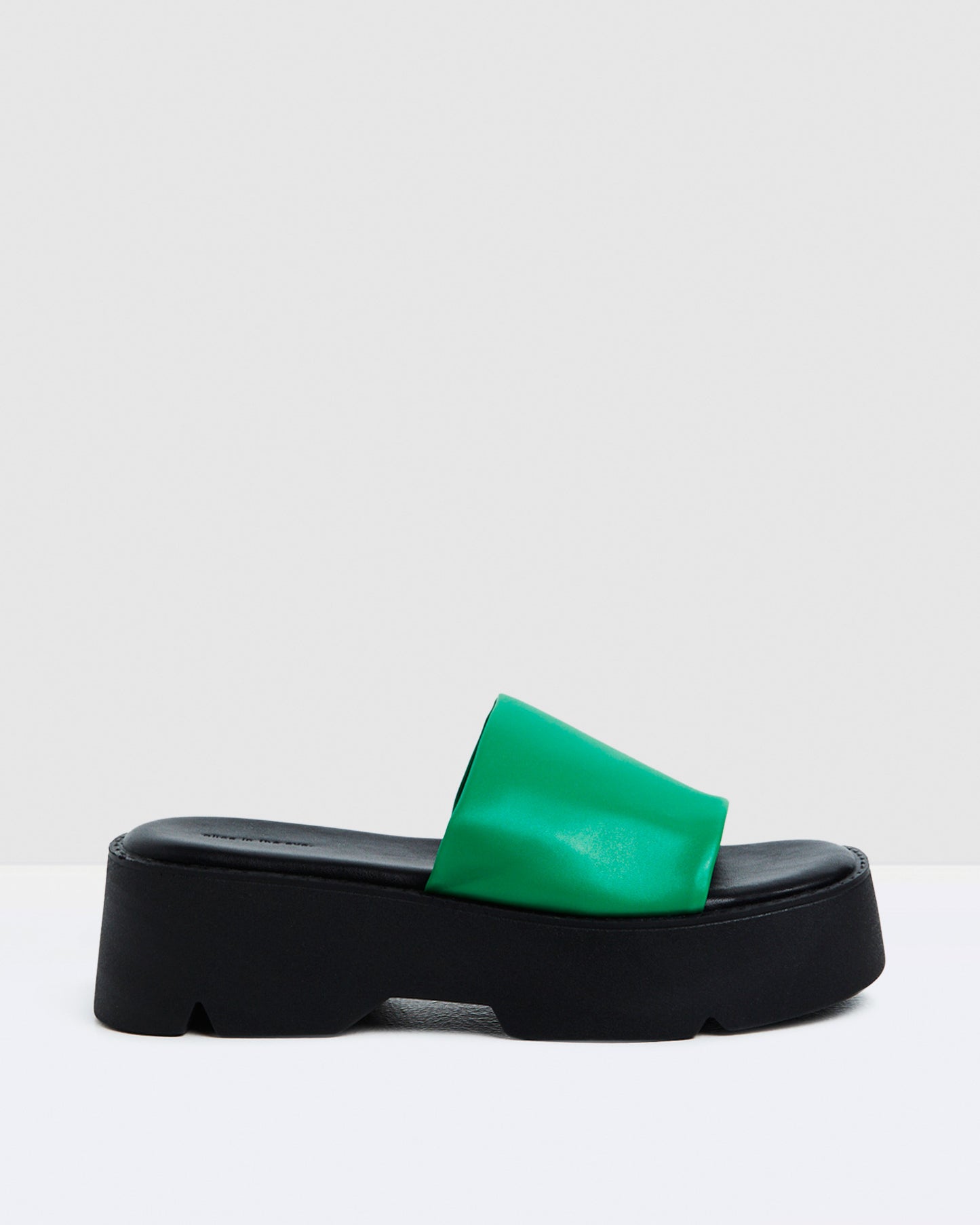 Freya Flatform Slides