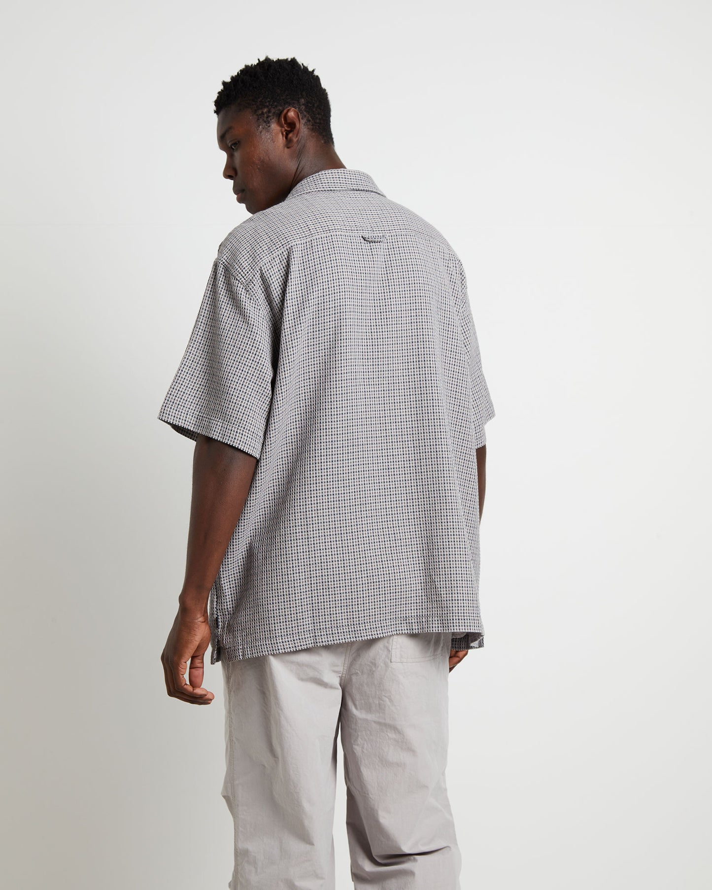 Hicker Short Sleeve Shirt in Charcoal