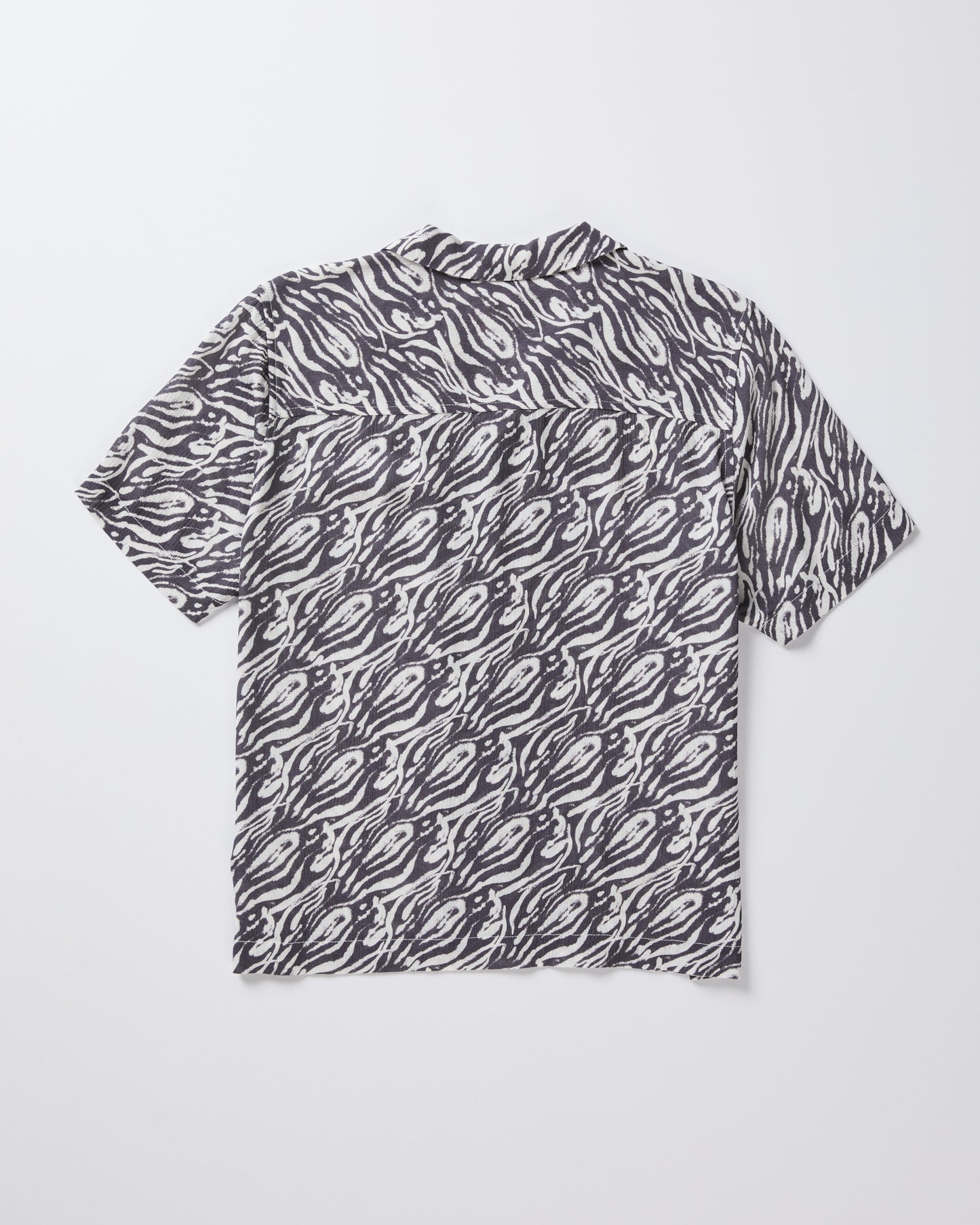 Teen Boys Trackless Short Sleeve Resort Shirt in Black